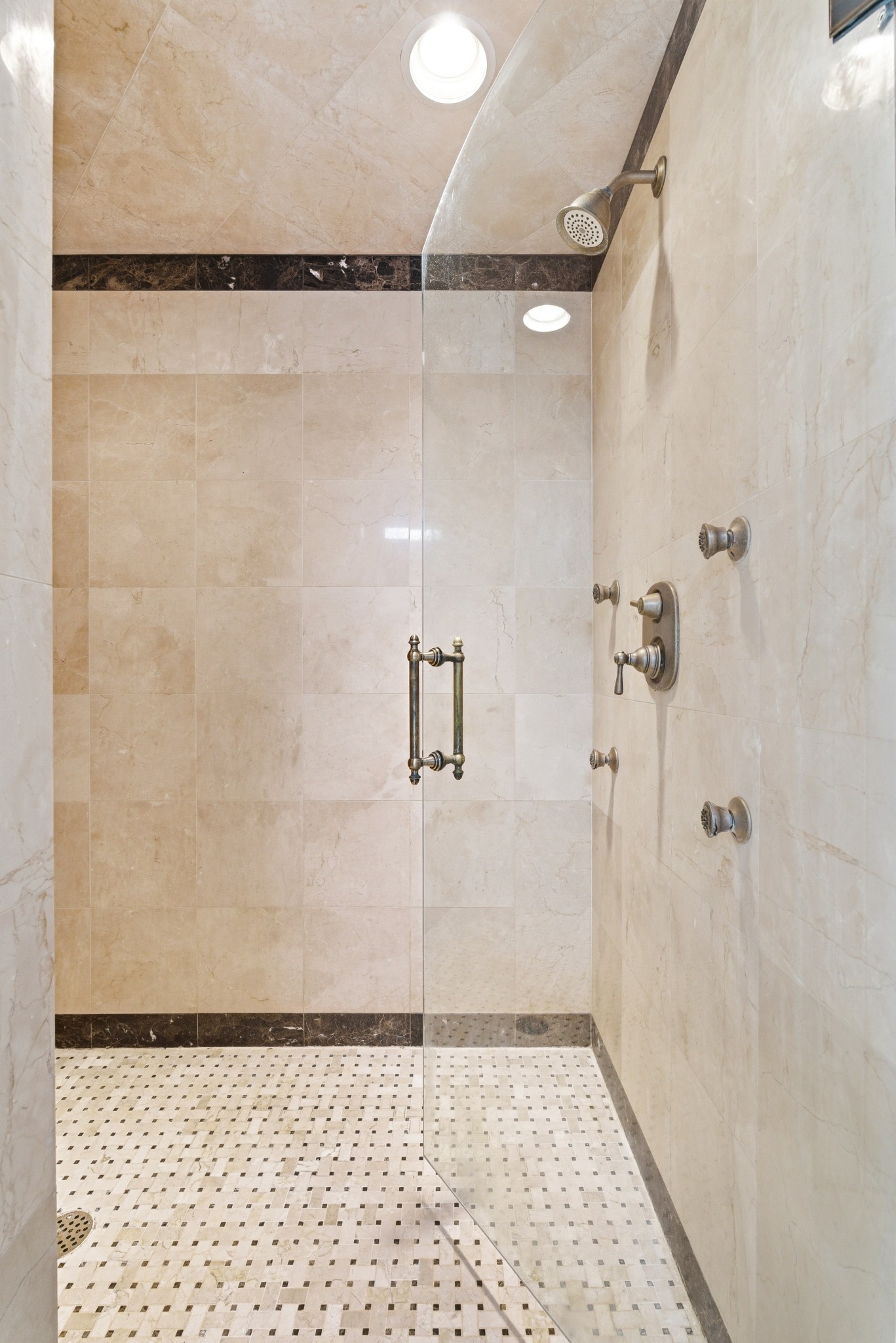  9102 E Cambridge Ct, Brentwood, TN, 37027 - 物件實景