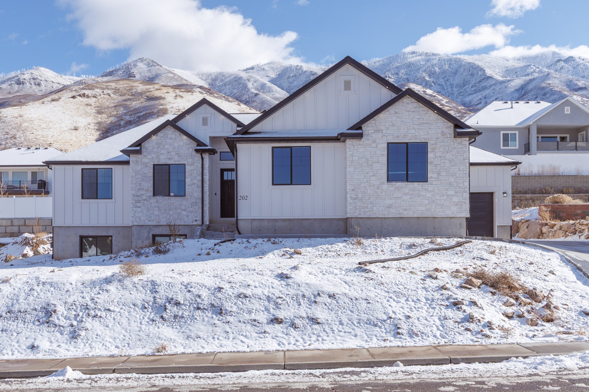 910 , Santaquin, UT 84655