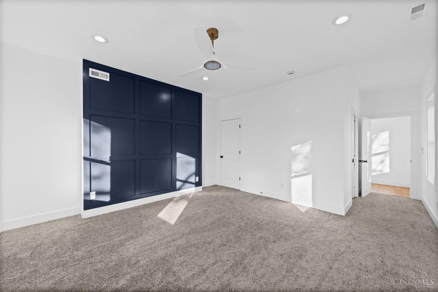 Cincinnati, Ohio, 45207, United States, 3 Bedrooms Bedrooms, ,3 BathroomsBathrooms,Residential,For Sale,1993082