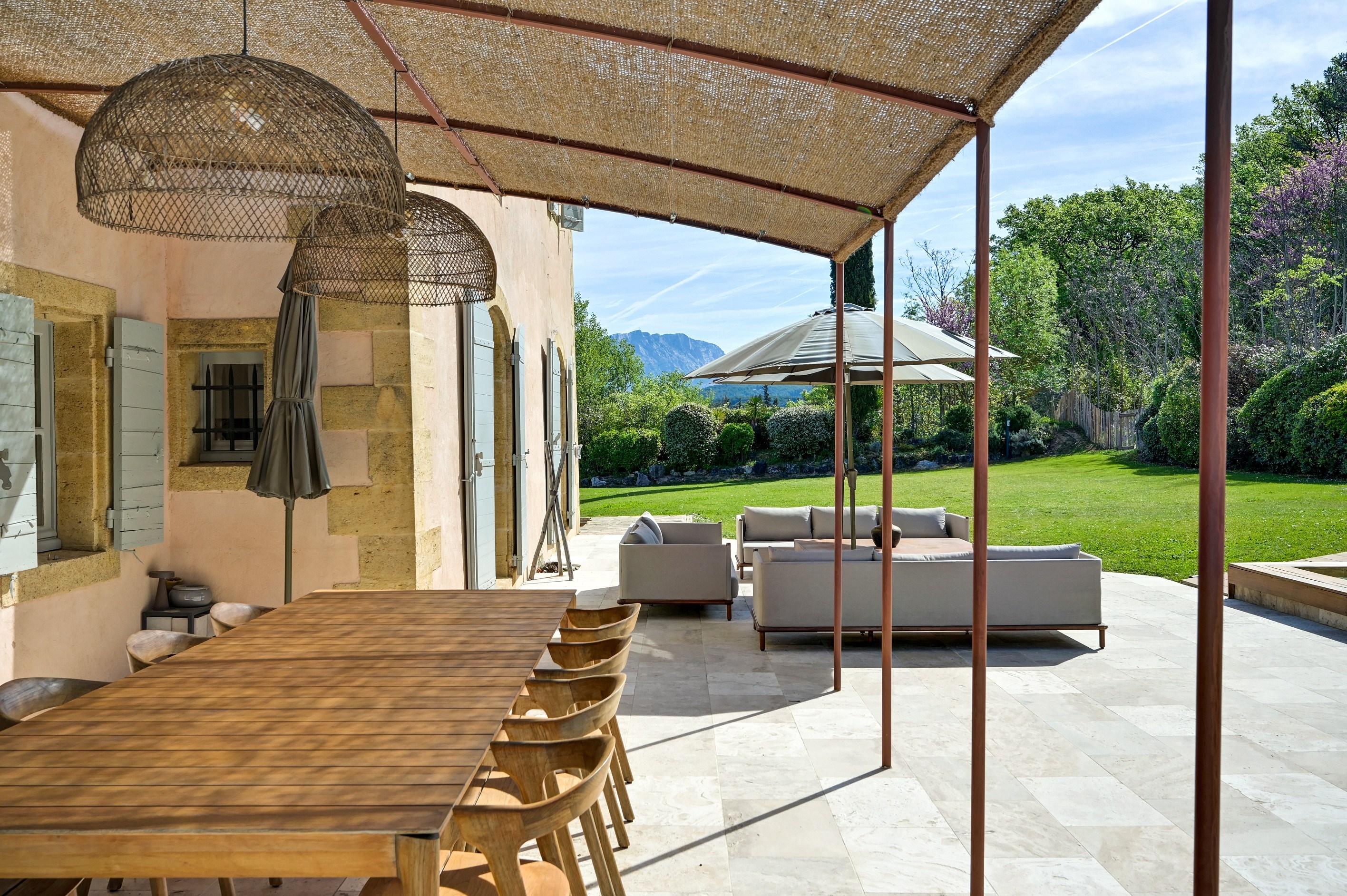  Refined Provençal Estate with Sainte-Victoire Views – Minutes from Aix-en-Prove… - 物件實景