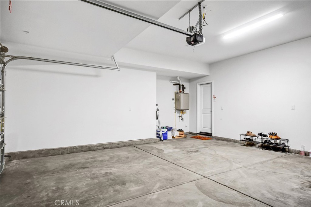 Ontario, California, 91761, United States, 2 Bedrooms Bedrooms, ,2 BathroomsBathrooms,Residential,For Sale,1983803