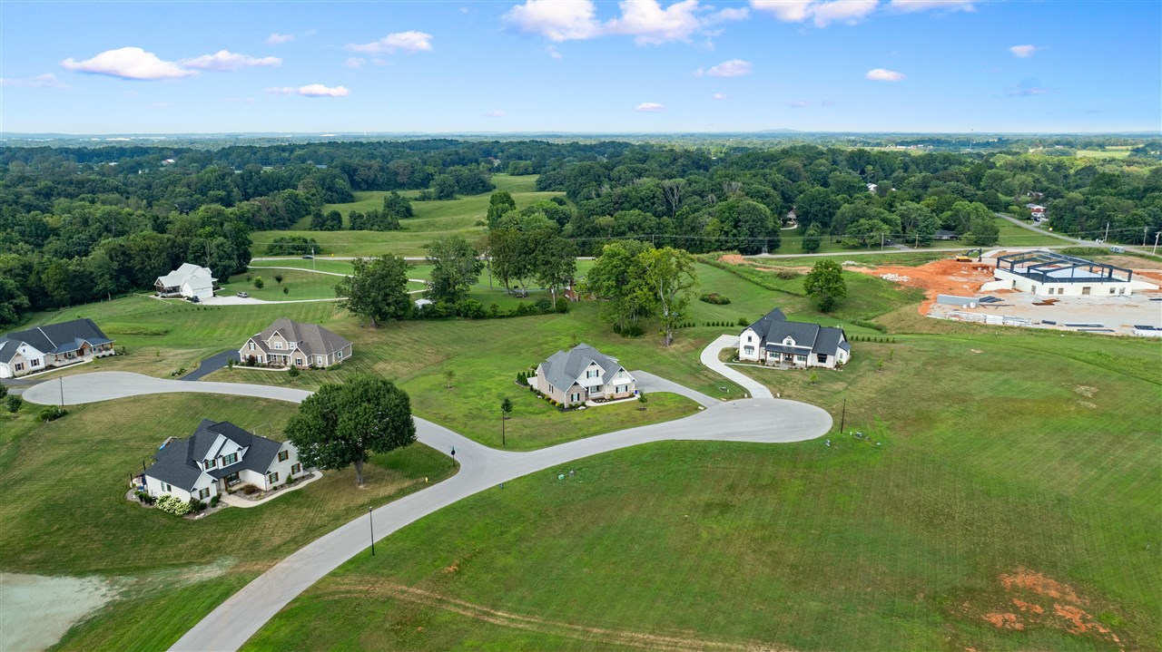 Bowling Green, Kentucky, 42103, United States, 5 Bedrooms Bedrooms, ,3 BathroomsBathrooms,Residential,For Sale,1752751