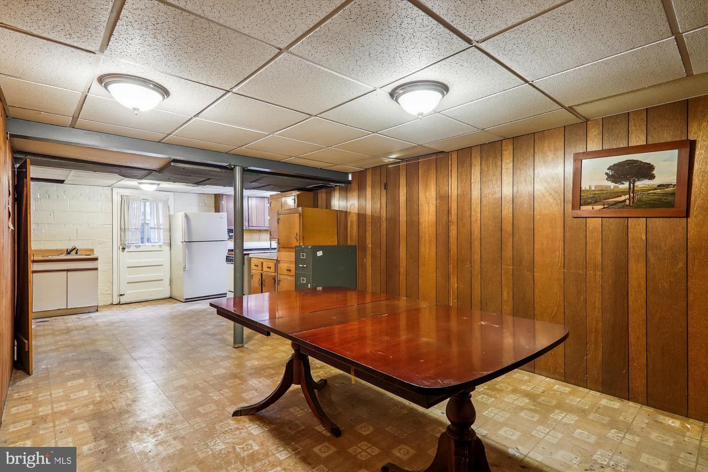 Silver Spring, Maryland, 20903, United States, 4 Bedrooms Bedrooms, ,2 BathroomsBathrooms,Residential,For Sale,1919736