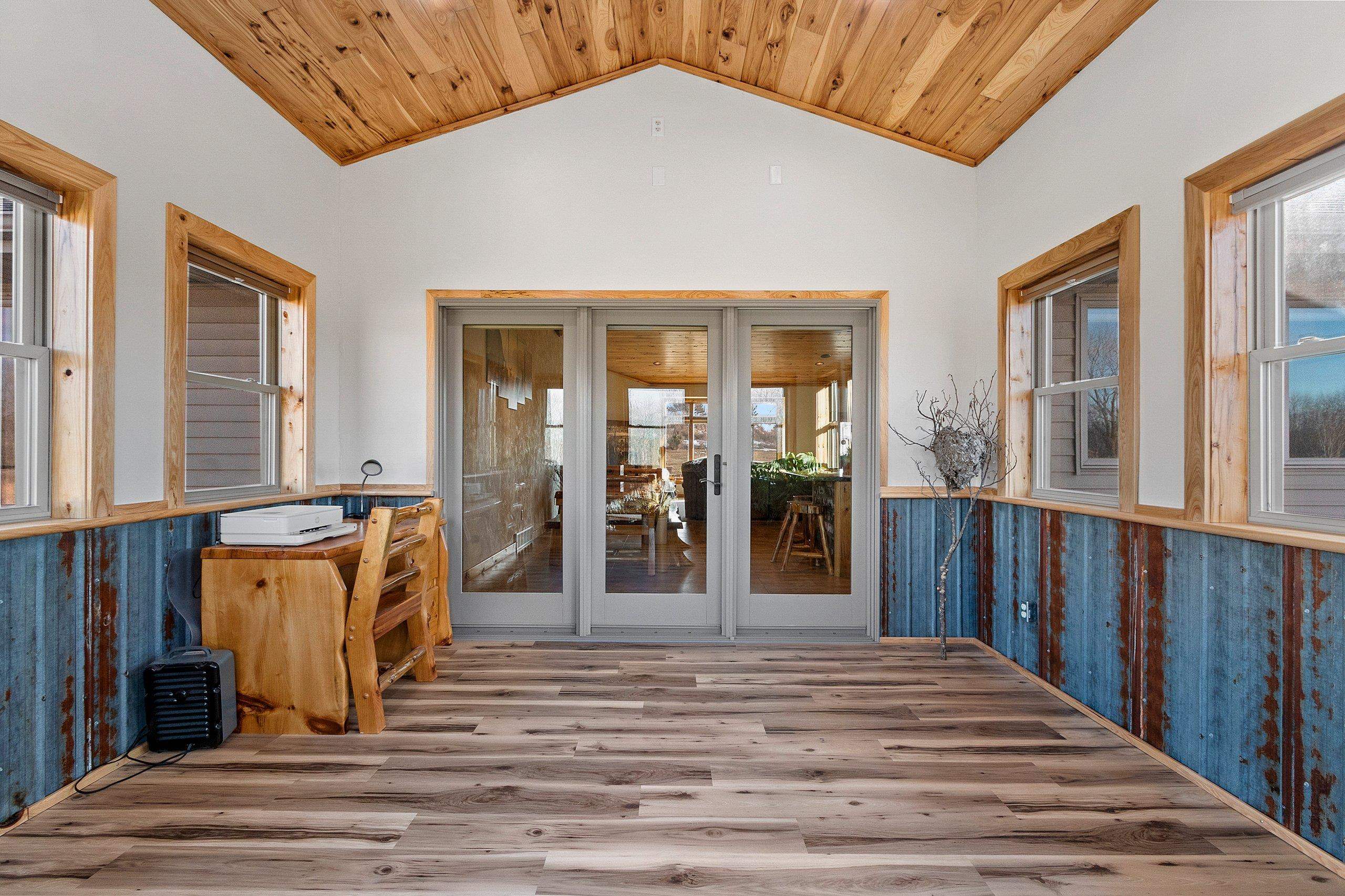 Black Creek, Wisconsin, 54106, United States, 4 Bedrooms Bedrooms, ,4 BathroomsBathrooms,Residential,For Sale,2009234