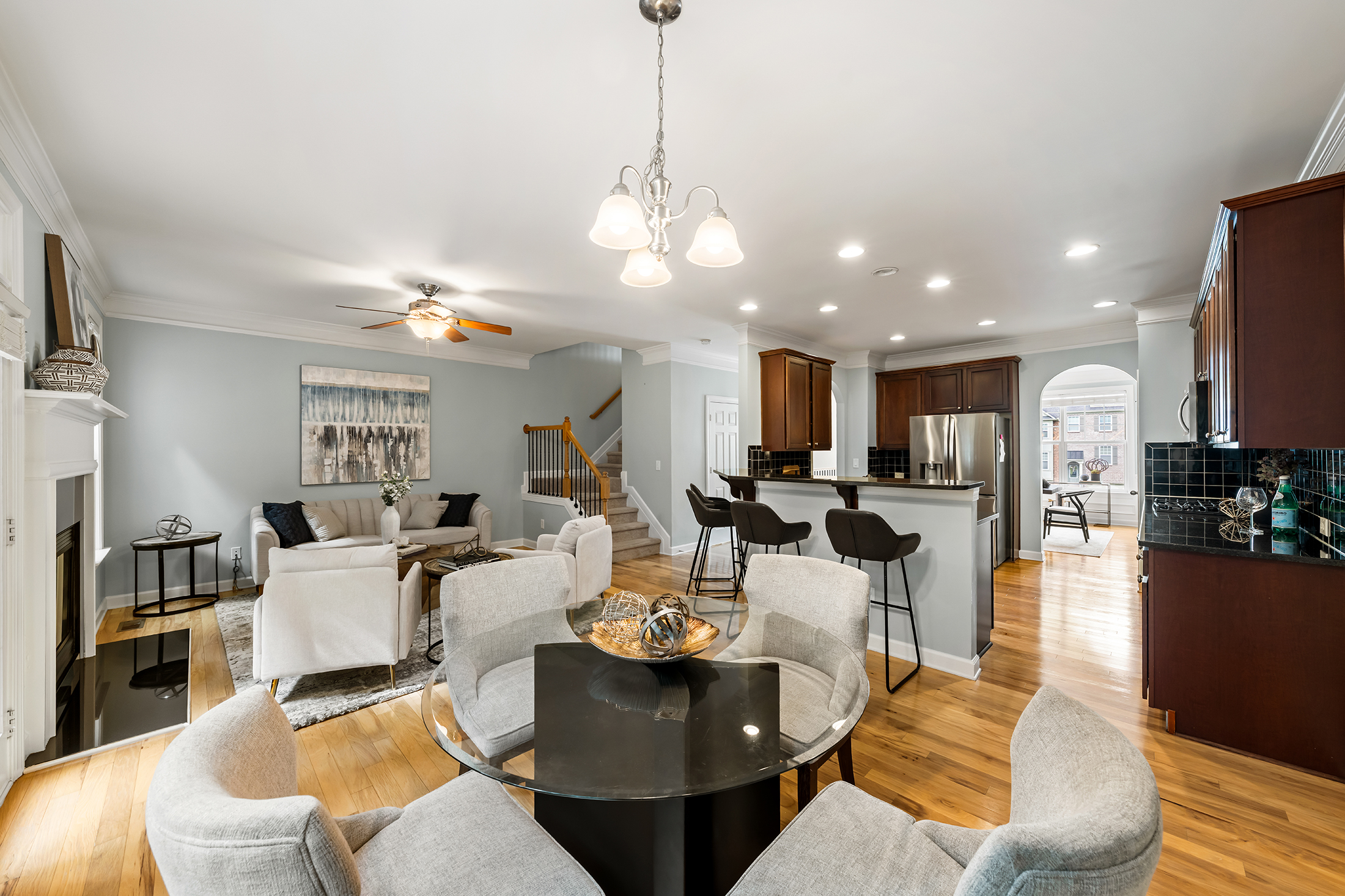  Thoughtfully Updated Brownstone in Brookhaven - 物件實景
