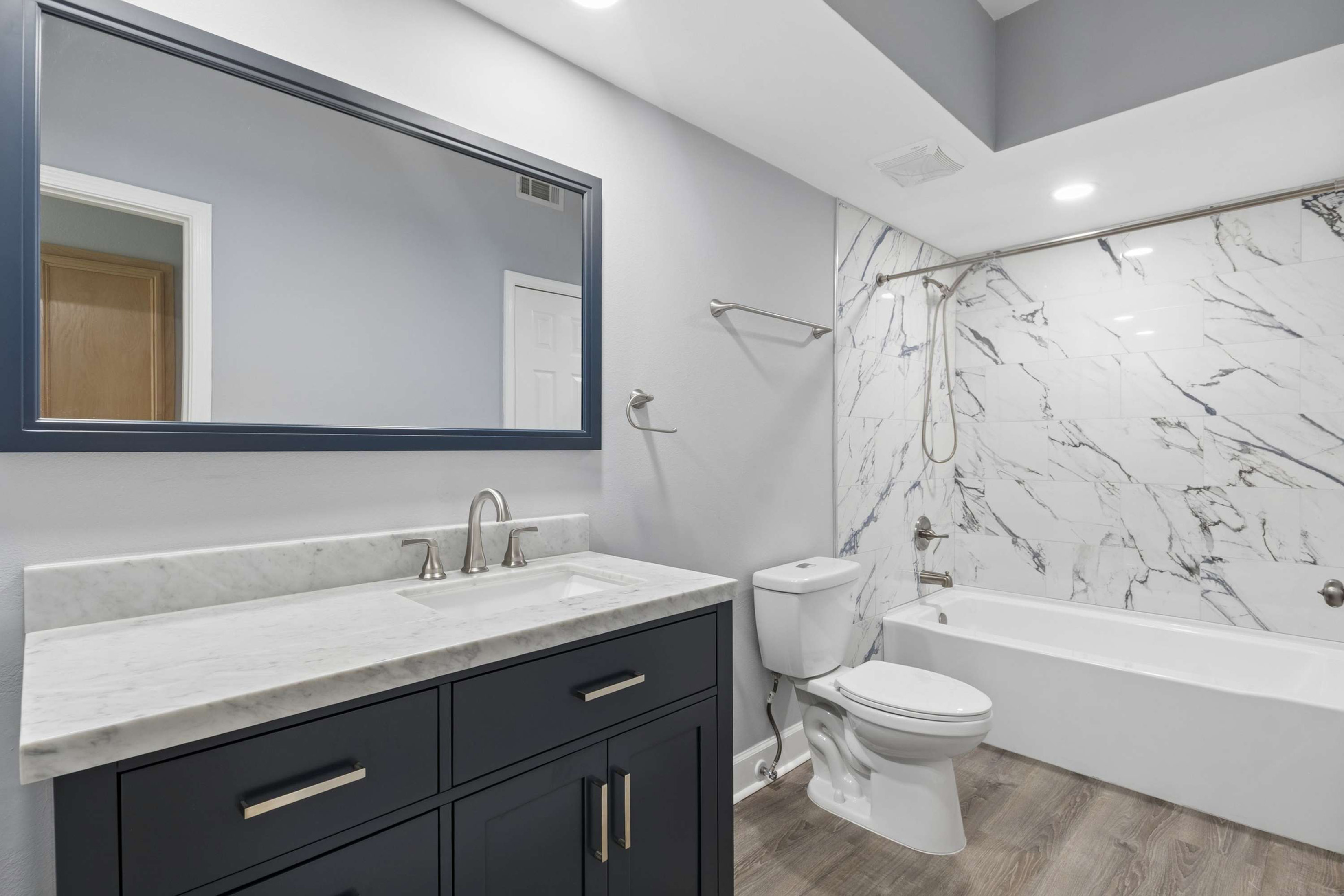  Renovated Condo Combines Comfort, Privacy and Intown Convenience - 物件實景