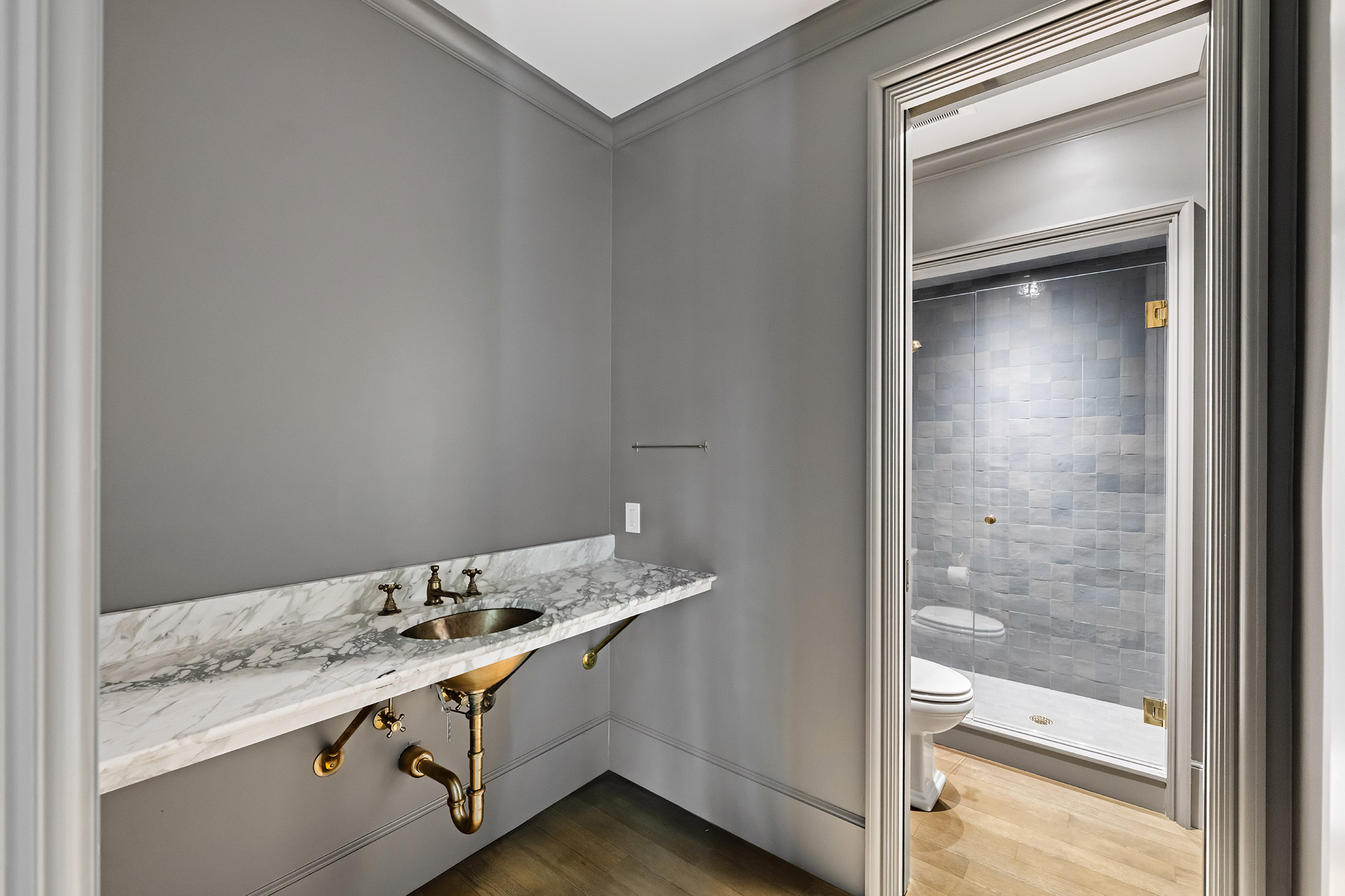  Timeless Architecture and Modern Livability Converge in Tuxedo Park Home - 物件實景
