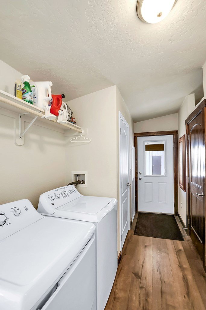 Donnelly, Idaho, 83615, United States, 3 Bedrooms Bedrooms, ,1 BathroomBathrooms,Residential,For Sale,2005150