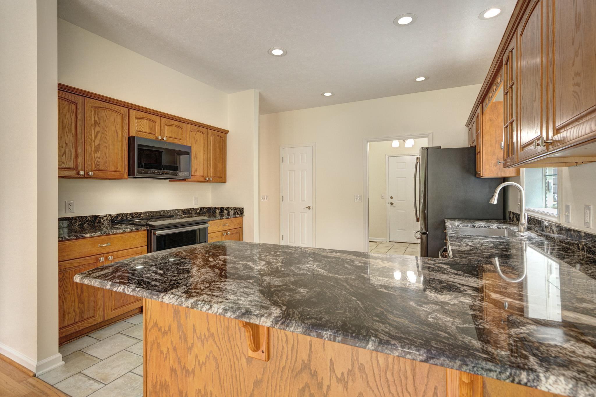 Blacksburg, Virginia, 24060, United States, 4 Bedrooms Bedrooms, ,3 BathroomsBathrooms,Residential,For Sale,1847433