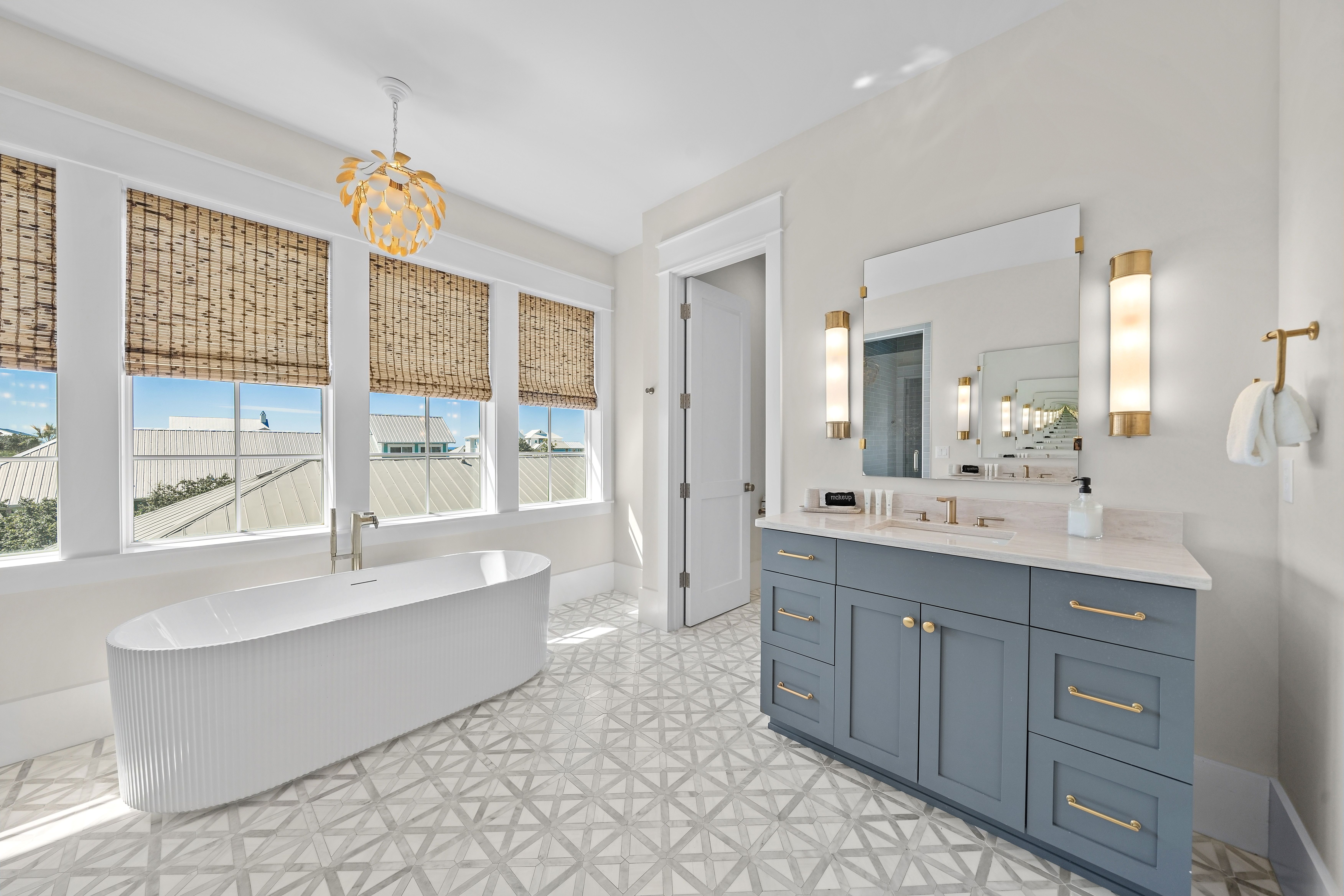  Gulf Serenity  Newer-Construction 8-Bedroom Luxury Home with Rooftop Terrace - 物件實景