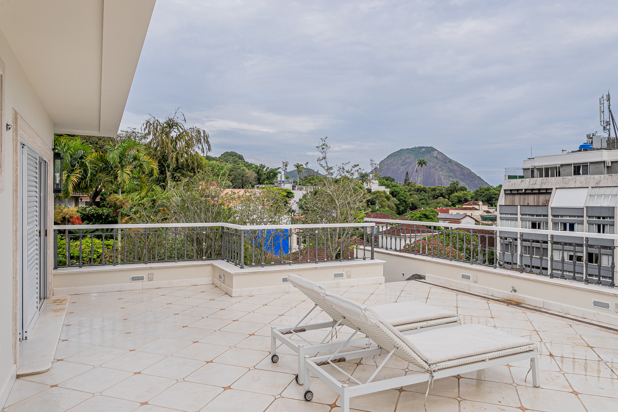  Exclusive property with lush greenery & leisure facilities in Jardim Botânico - 物件實景