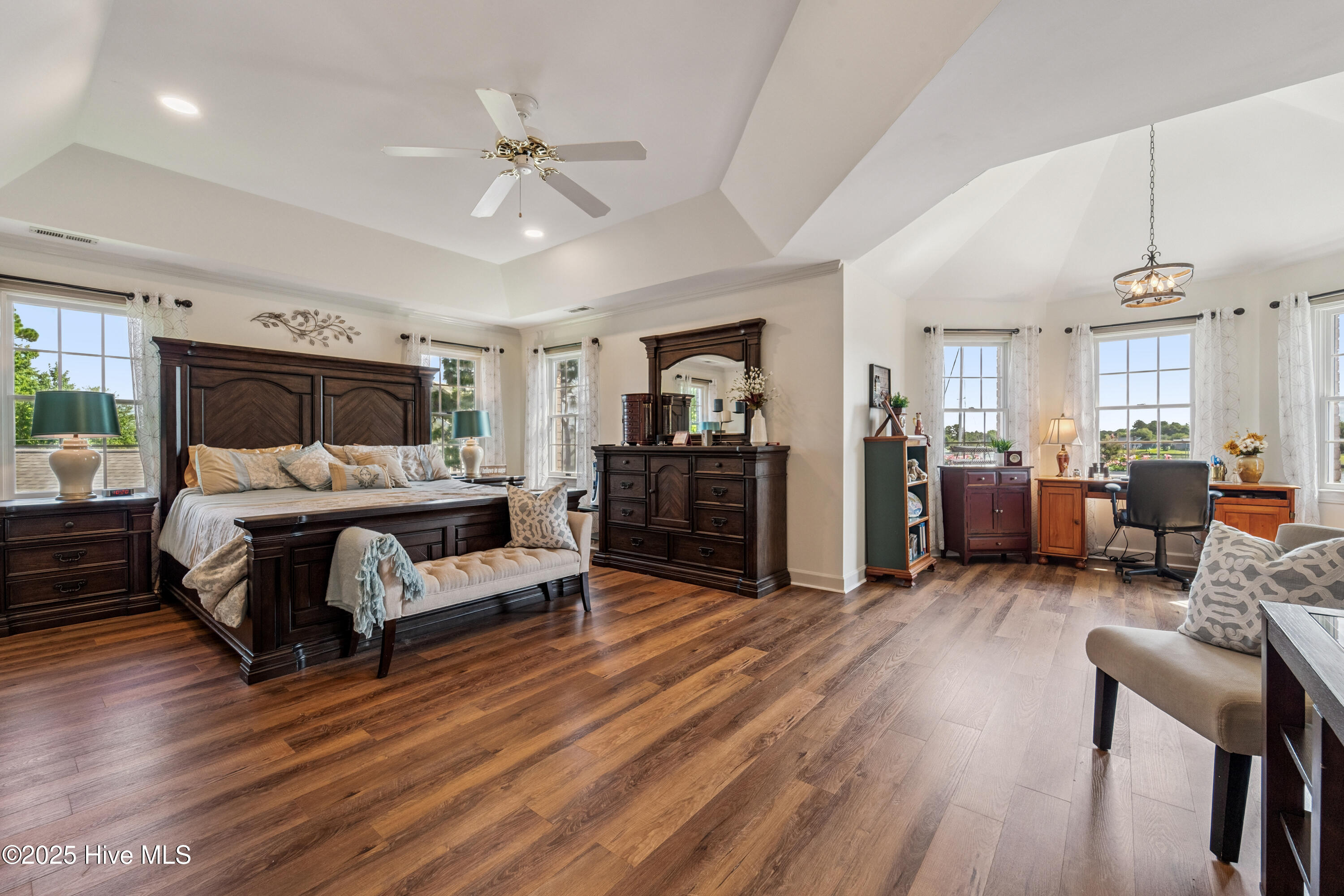 New Bern, North Carolina, 28560, United States, 4 Bedrooms Bedrooms, ,3 BathroomsBathrooms,Residential,For Sale,1907556