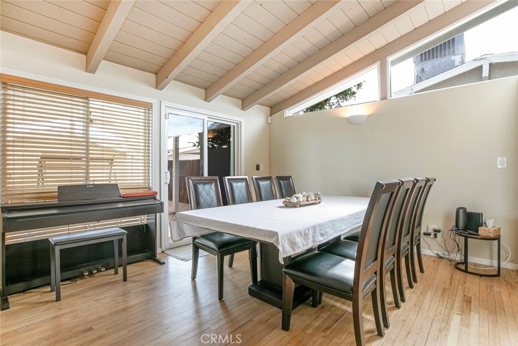 Granada Hills, California, 91344, United States, 3 Bedrooms Bedrooms, ,2 BathroomsBathrooms,Residential,For Sale,1940925