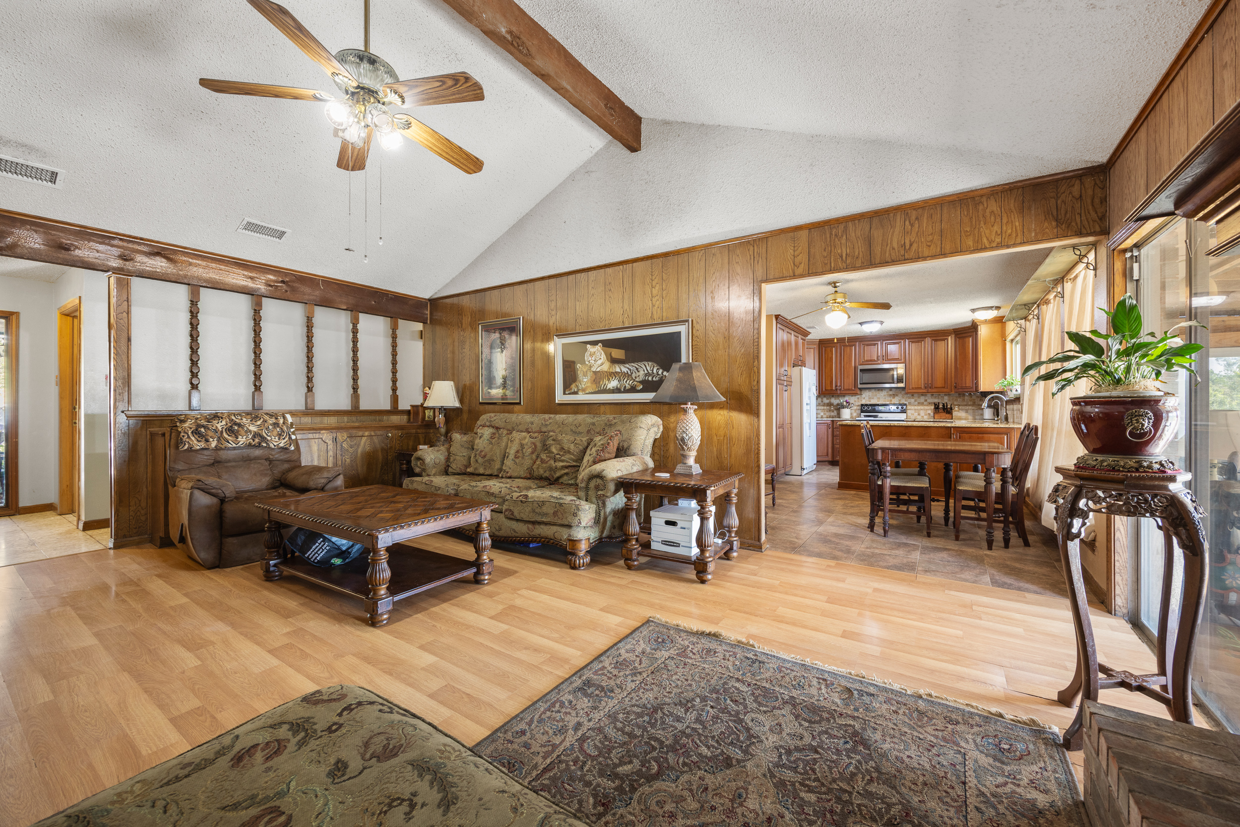 Dripping Springs, Texas, 78620, United States, 4 Bedrooms Bedrooms, ,2 BathroomsBathrooms,Residential,For Sale,1974177