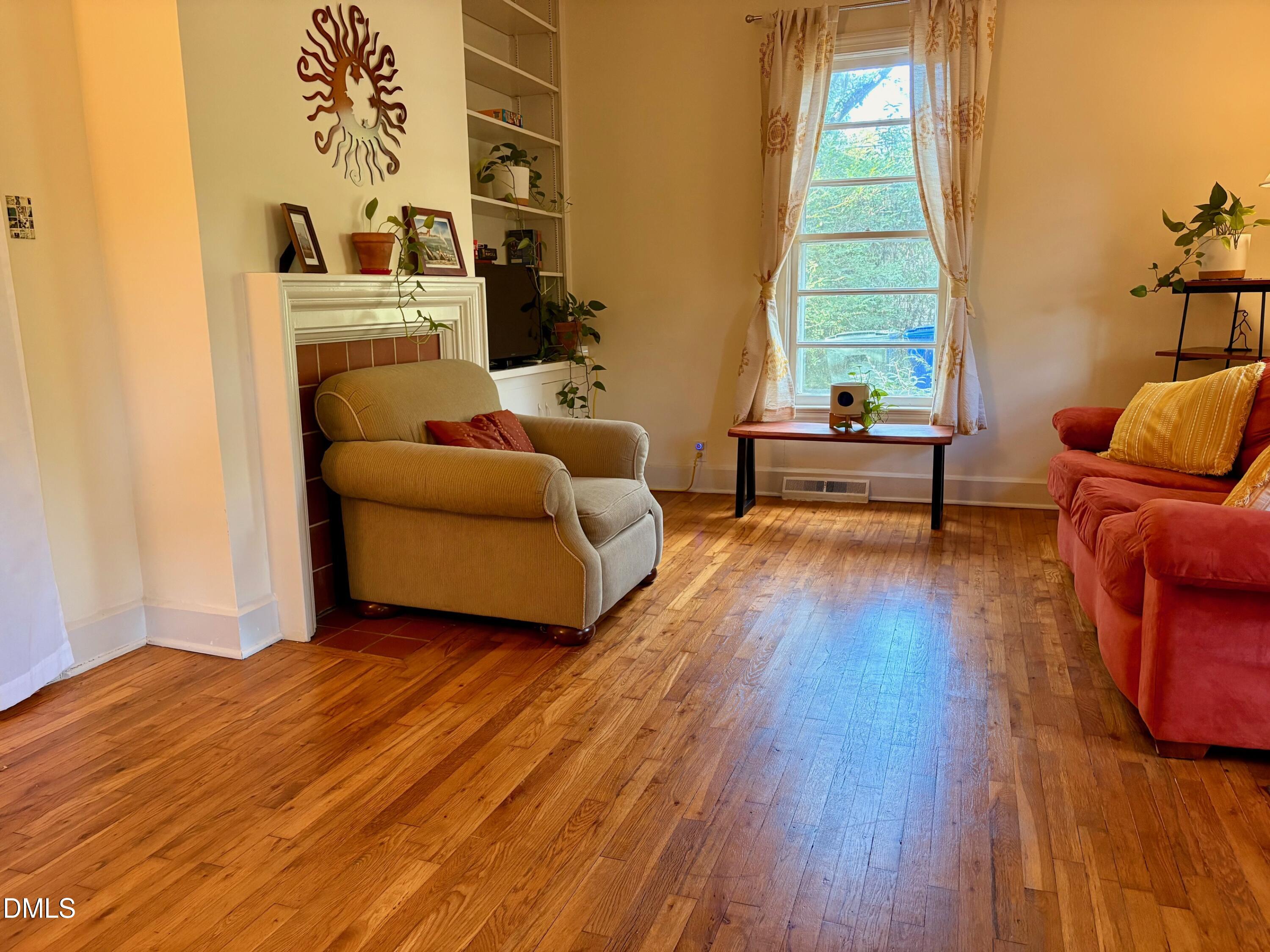 Durham, North Carolina, 27707, United States, 3 Bedrooms Bedrooms, ,2 BathroomsBathrooms,Residential,For Sale,1990361