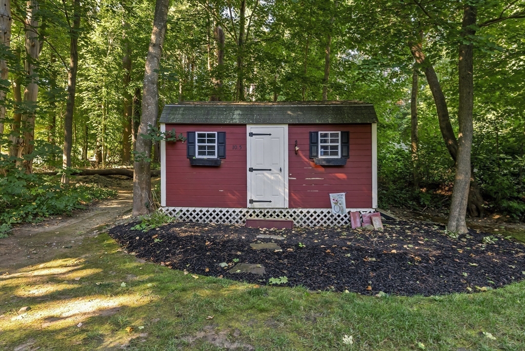 Bridgewater, Massachusetts, 02324, United States, 3 Bedrooms Bedrooms, ,2 BathroomsBathrooms,Residential,For Sale,1940785