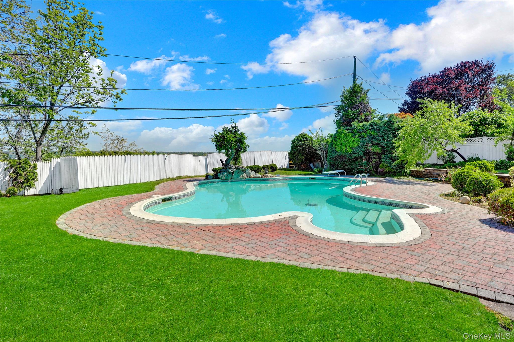  52 Woodland Road, Roslyn, NY 11576 - 物件實景