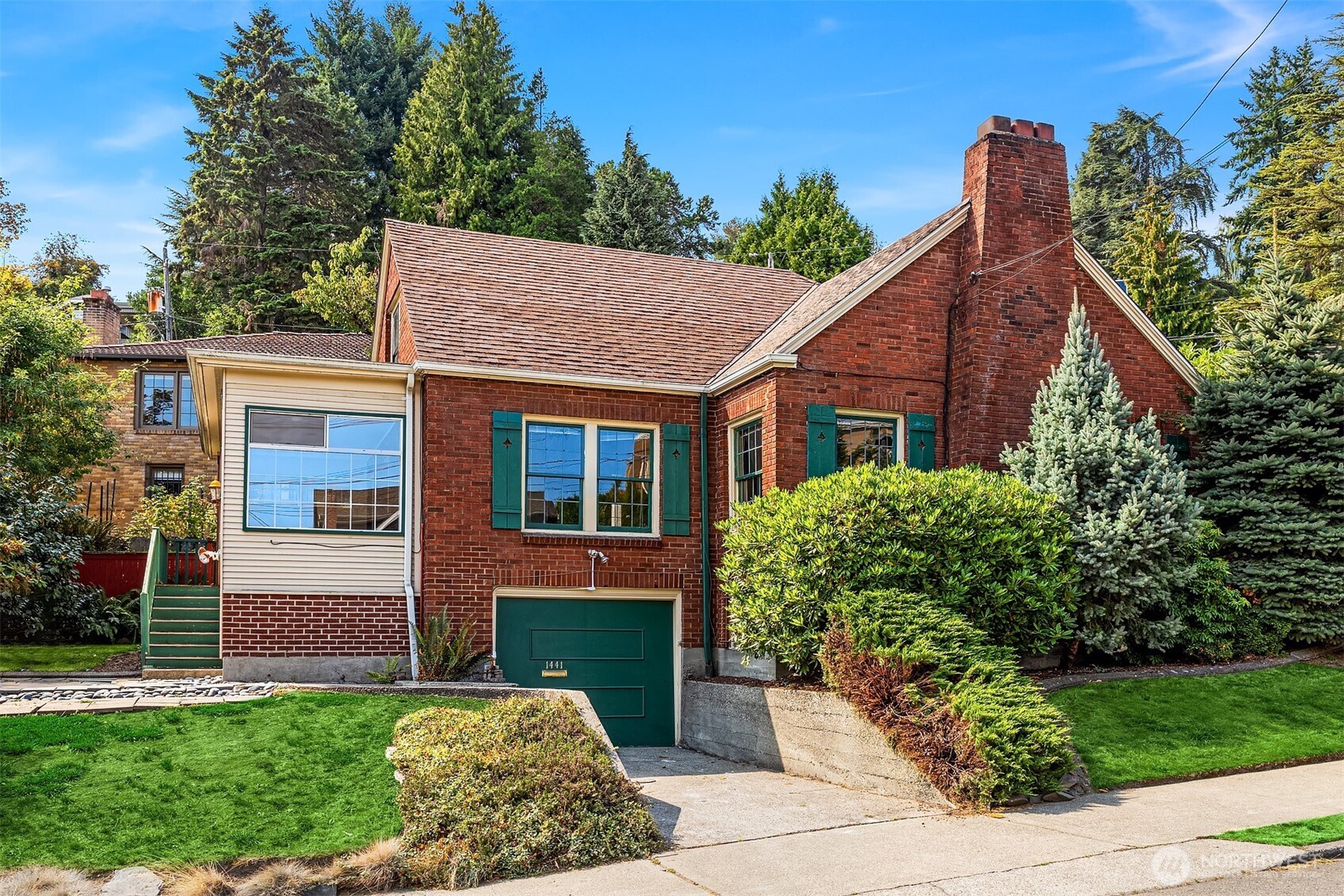 Seattle, Washington, 98122, United States, 3 Bedrooms Bedrooms, ,2 BathroomsBathrooms,Residential,For Sale,1987747