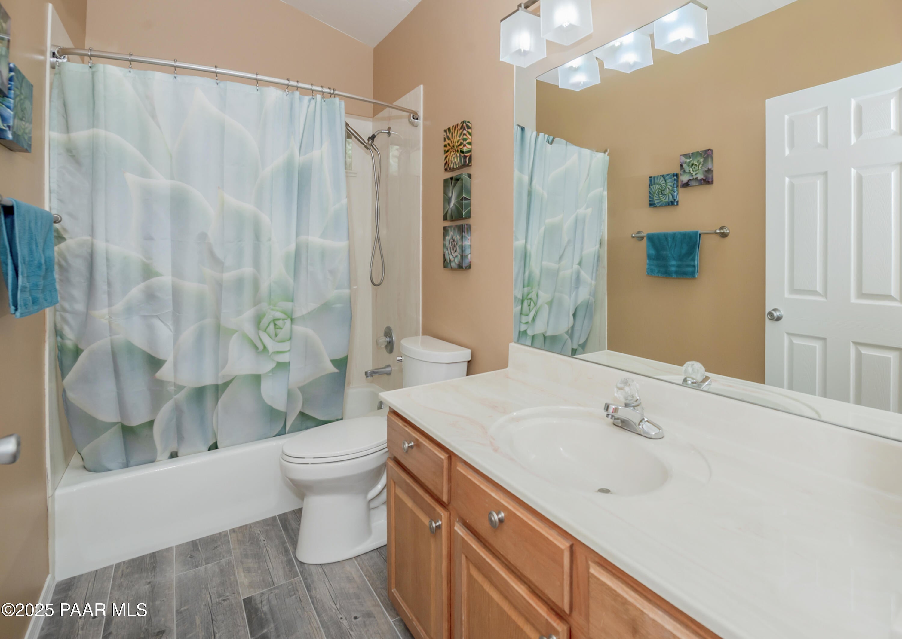 Prescott, Arizona, 86303, United States, 3 Bedrooms Bedrooms, ,3 BathroomsBathrooms,Residential,For Sale,1992908