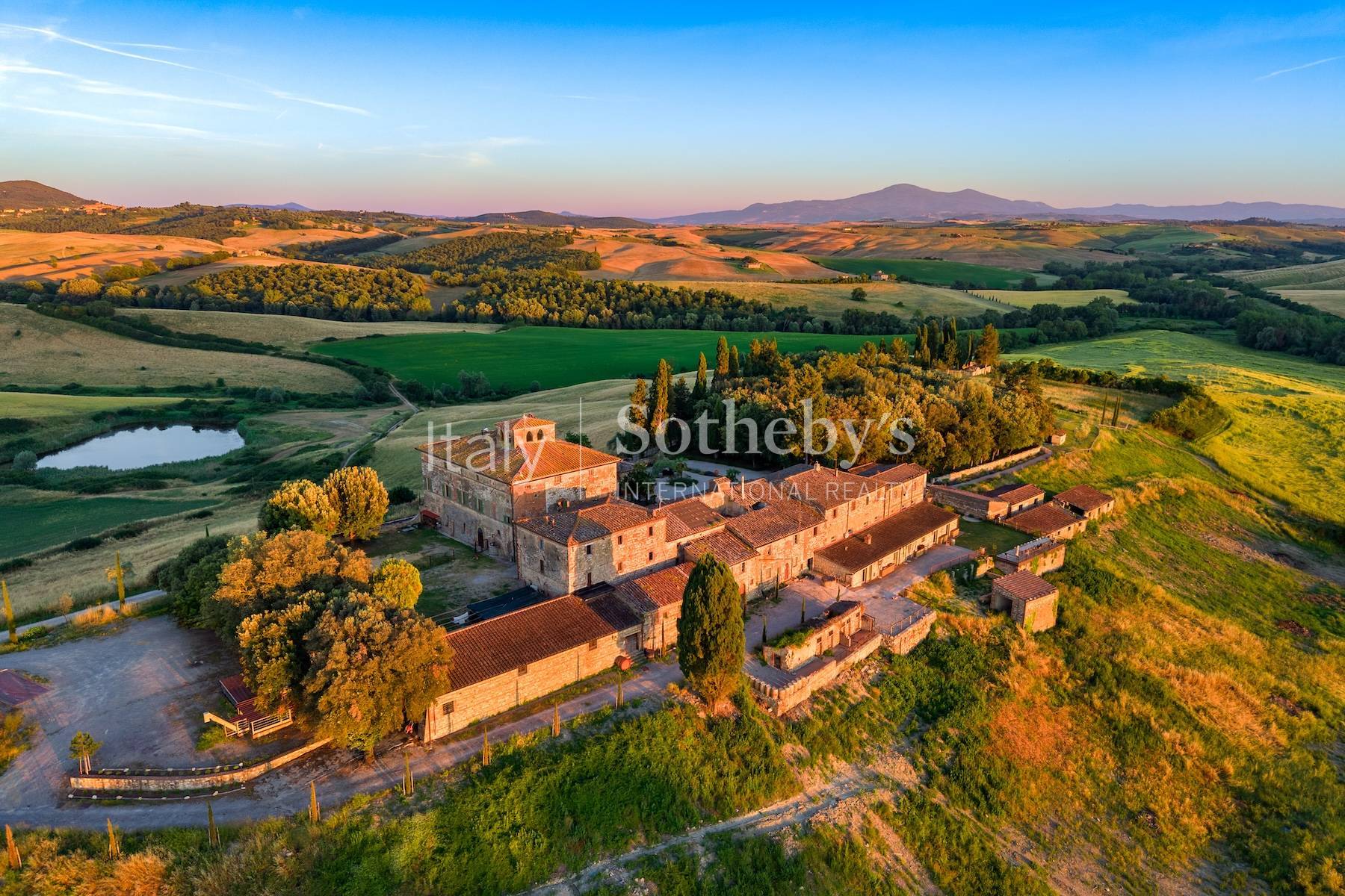  Prestigious estate with historic hamlet and winery - 物件實景