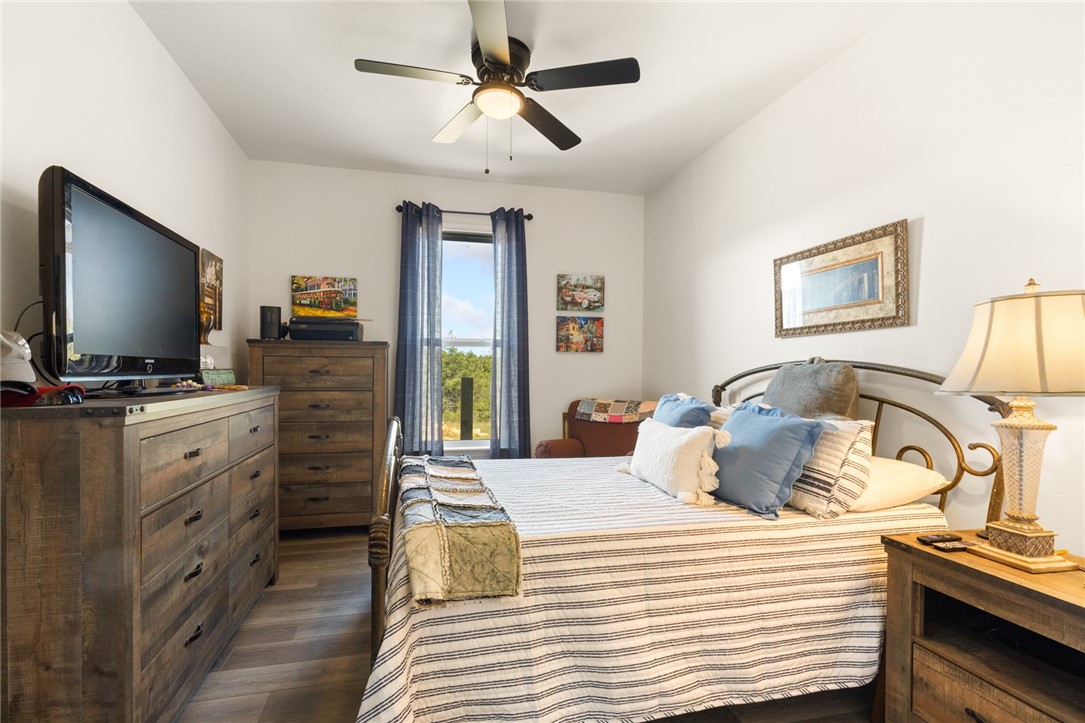 Yellville, Arkansas, 72687, United States, 2 Bedrooms Bedrooms, ,3 BathroomsBathrooms,Residential,For Sale,1970032