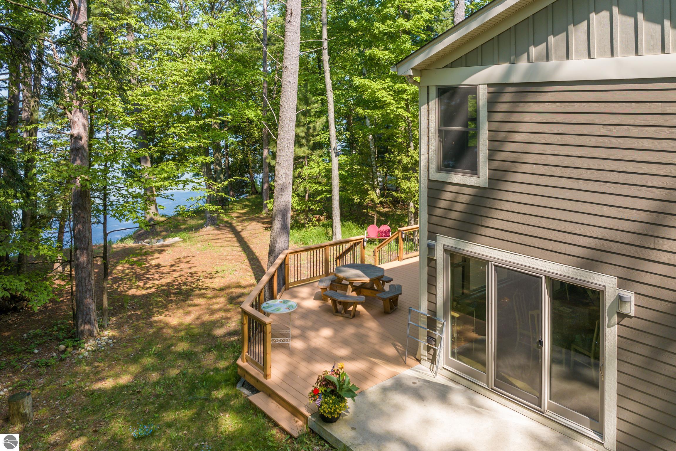 Alden, Michigan, 69612, United States, 4 Bedrooms Bedrooms, ,4 BathroomsBathrooms,Residential,For Sale,1849934