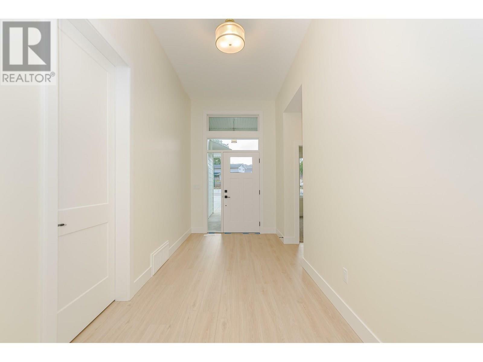 BLIND BAY, British Columbia, V0E 1H0, CA, 3 Bedrooms Bedrooms, ,2 BathroomsBathrooms,Residential,For Sale,1836853