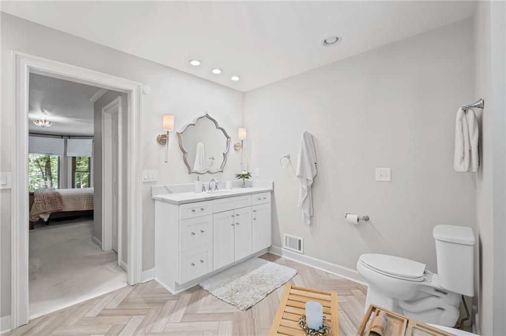 Suwanee, Georgia, 30024, United States, 4 Bedrooms Bedrooms, ,4 BathroomsBathrooms,Residential,For Sale,1983881