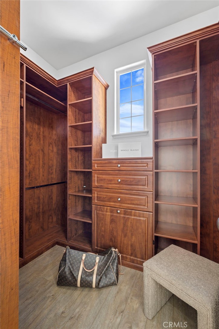 Newport Beach, California, 92663, United States, 3 Bedrooms Bedrooms, ,3 BathroomsBathrooms,Residential,For Sale,1992084