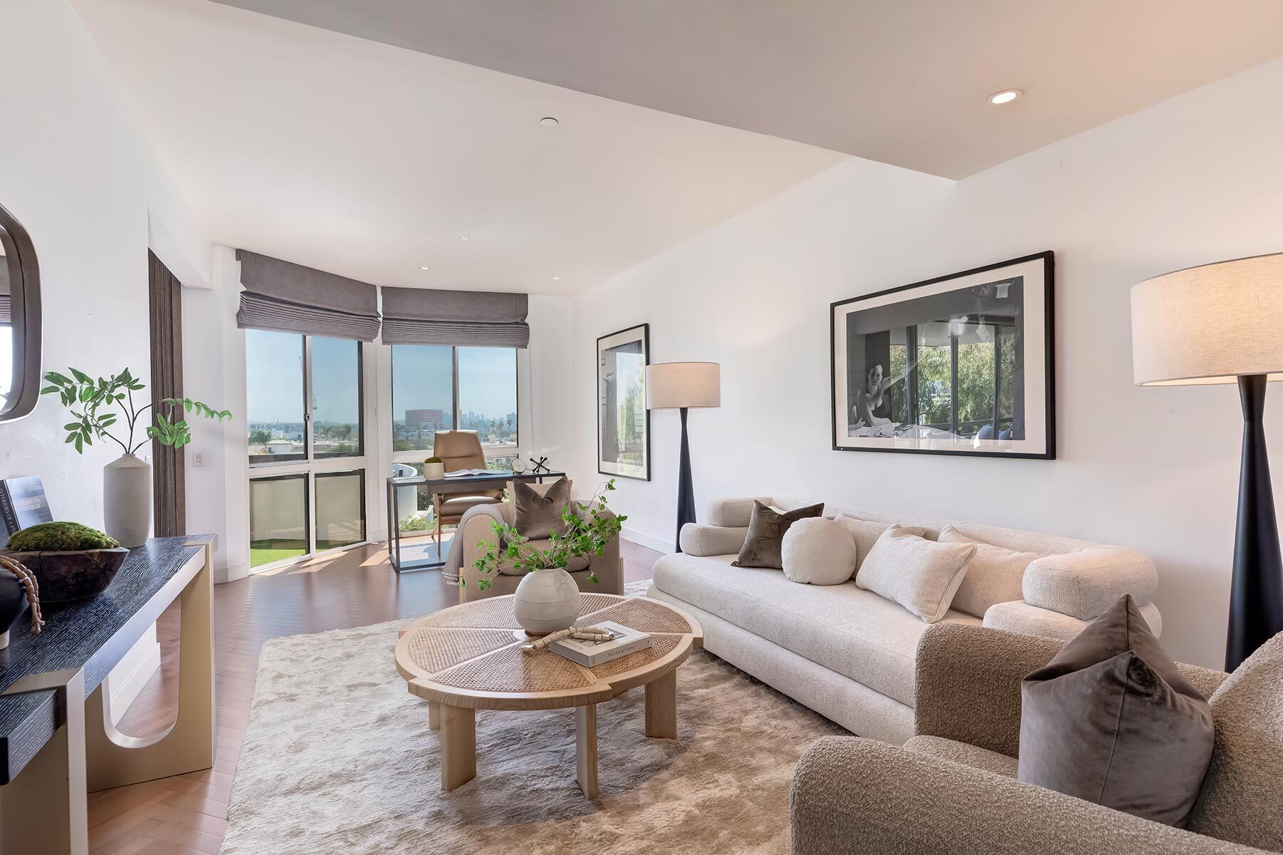  300 North Swall Drive - 物件實景