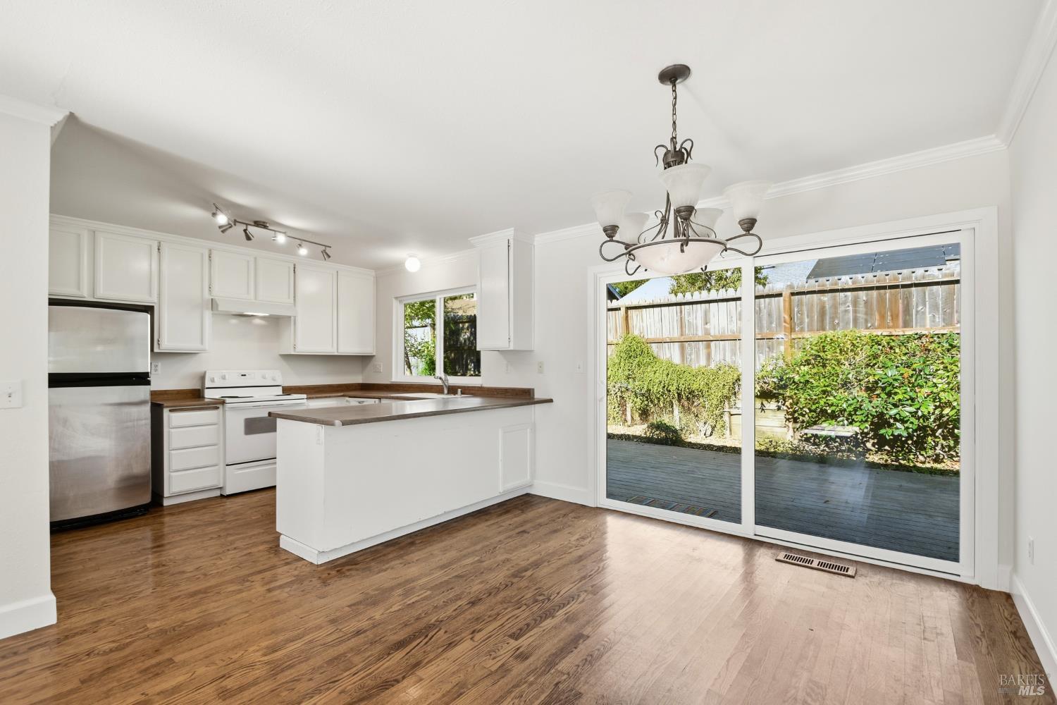 Santa Rosa, California, 95409, United States, 3 Bedrooms Bedrooms, ,2 BathroomsBathrooms,Residential,For Sale,1998467