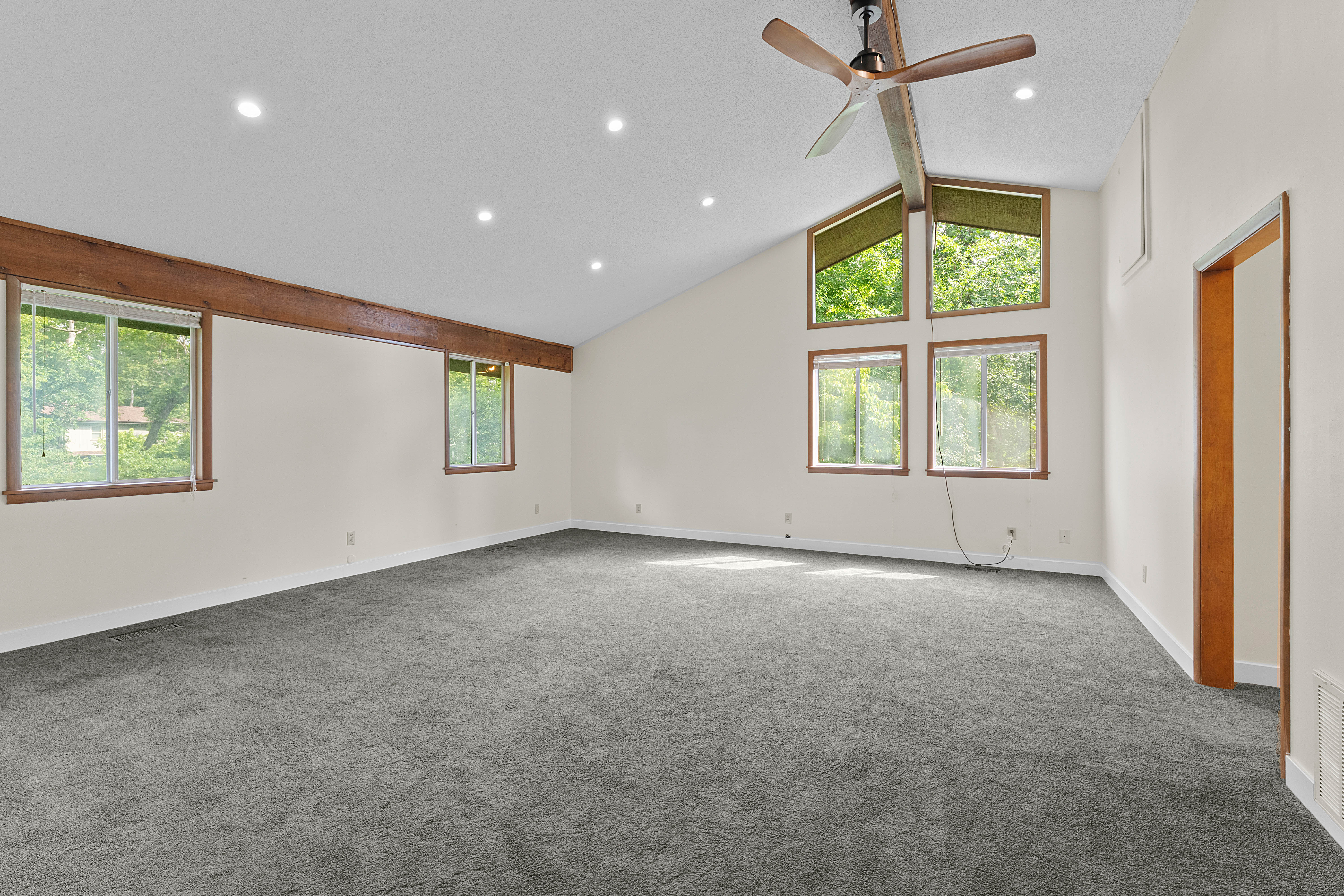 Bentonville, Arkansas, 72712, United States, 3 Bedrooms Bedrooms, ,2 BathroomsBathrooms,Residential,For Sale,1846586