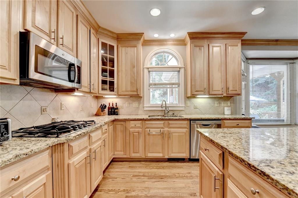 Canton, Georgia, 30115, United States, 6 Bedrooms Bedrooms, ,5 BathroomsBathrooms,Residential,For Sale,1887424