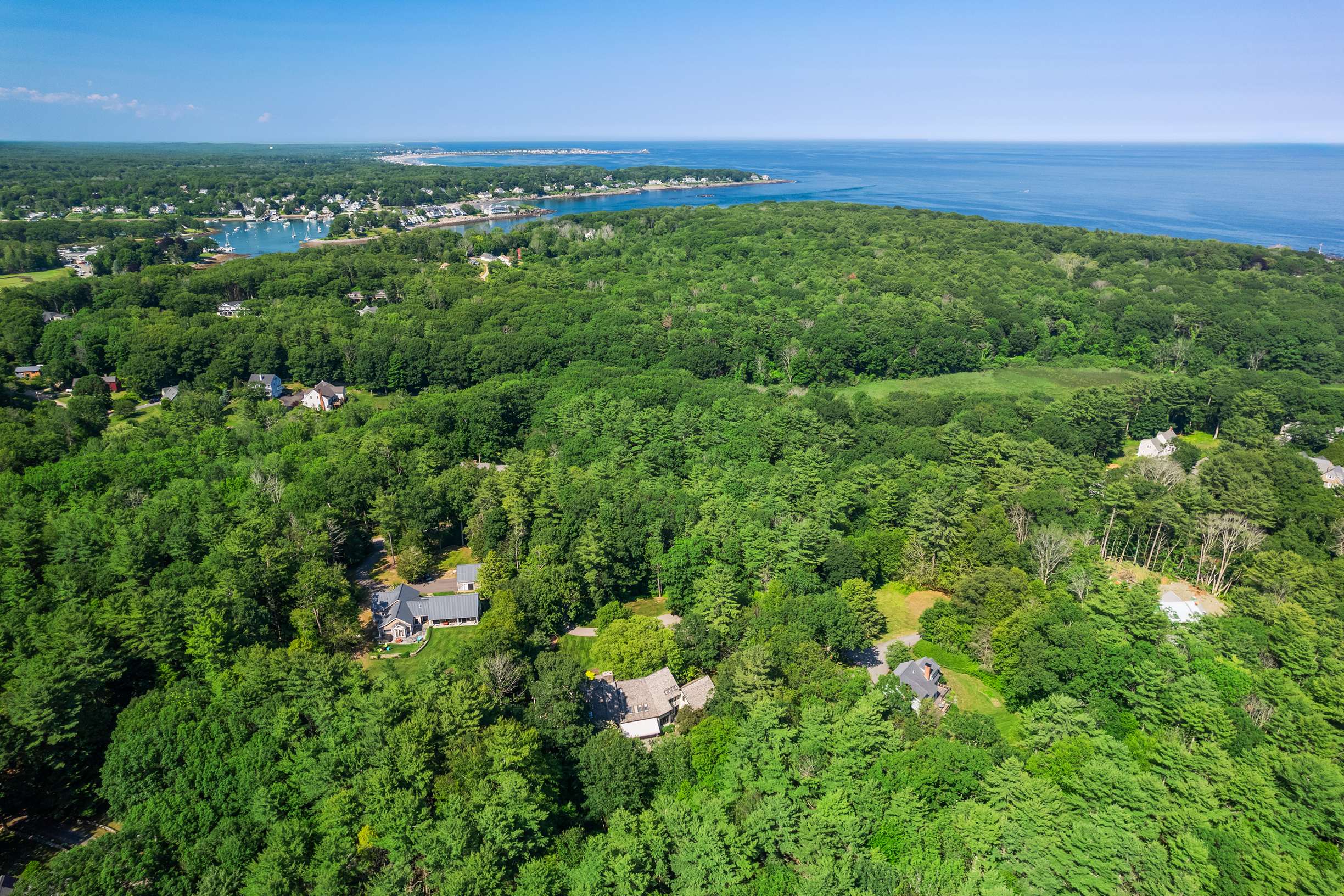 Elegant Shingled Maine Cottage with Modern Flair on 2.63 Acres in York - 物件實景