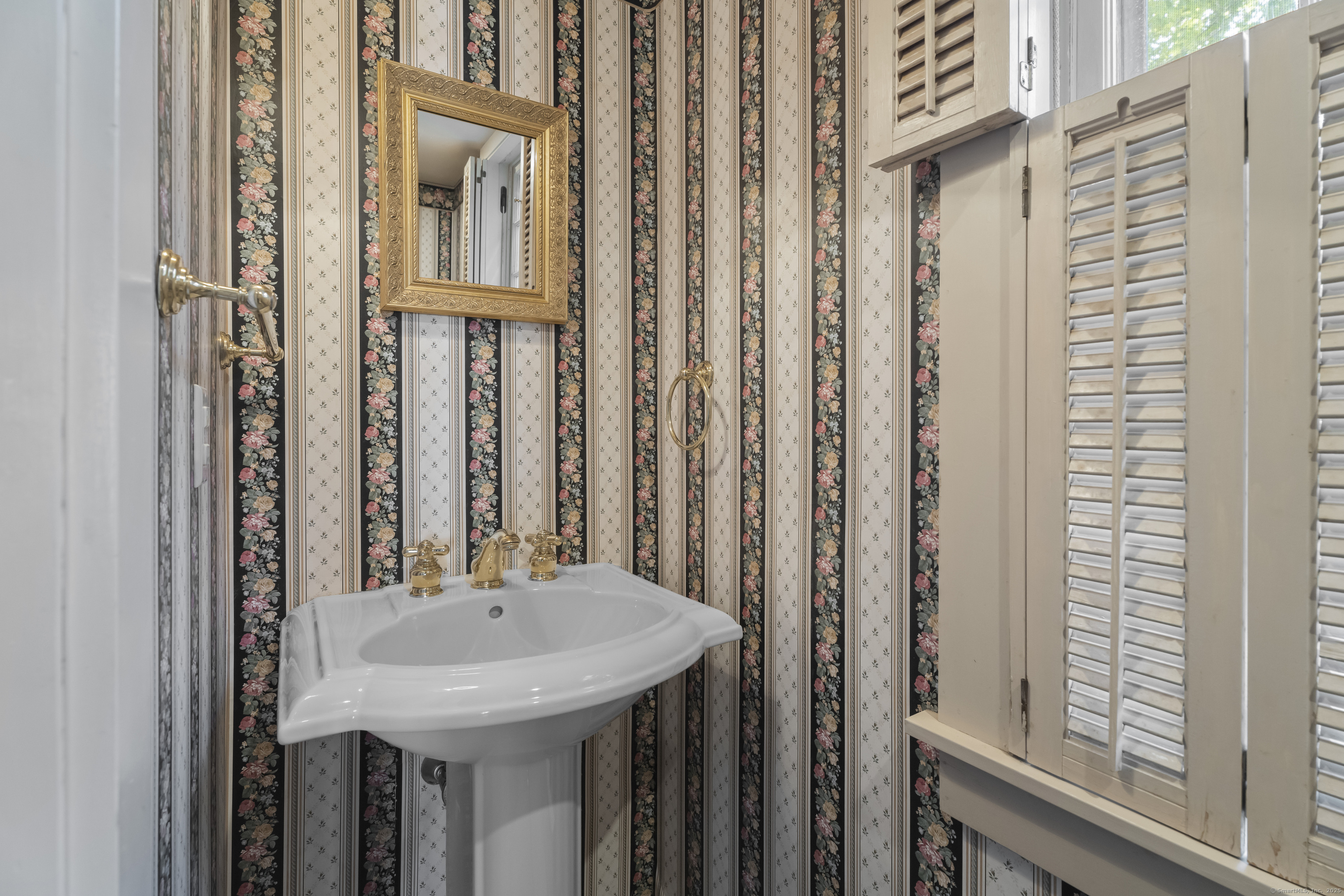 Westbrook, Connecticut, 06498, United States, 4 Bedrooms Bedrooms, ,6 BathroomsBathrooms,Residential,For Sale,1939366