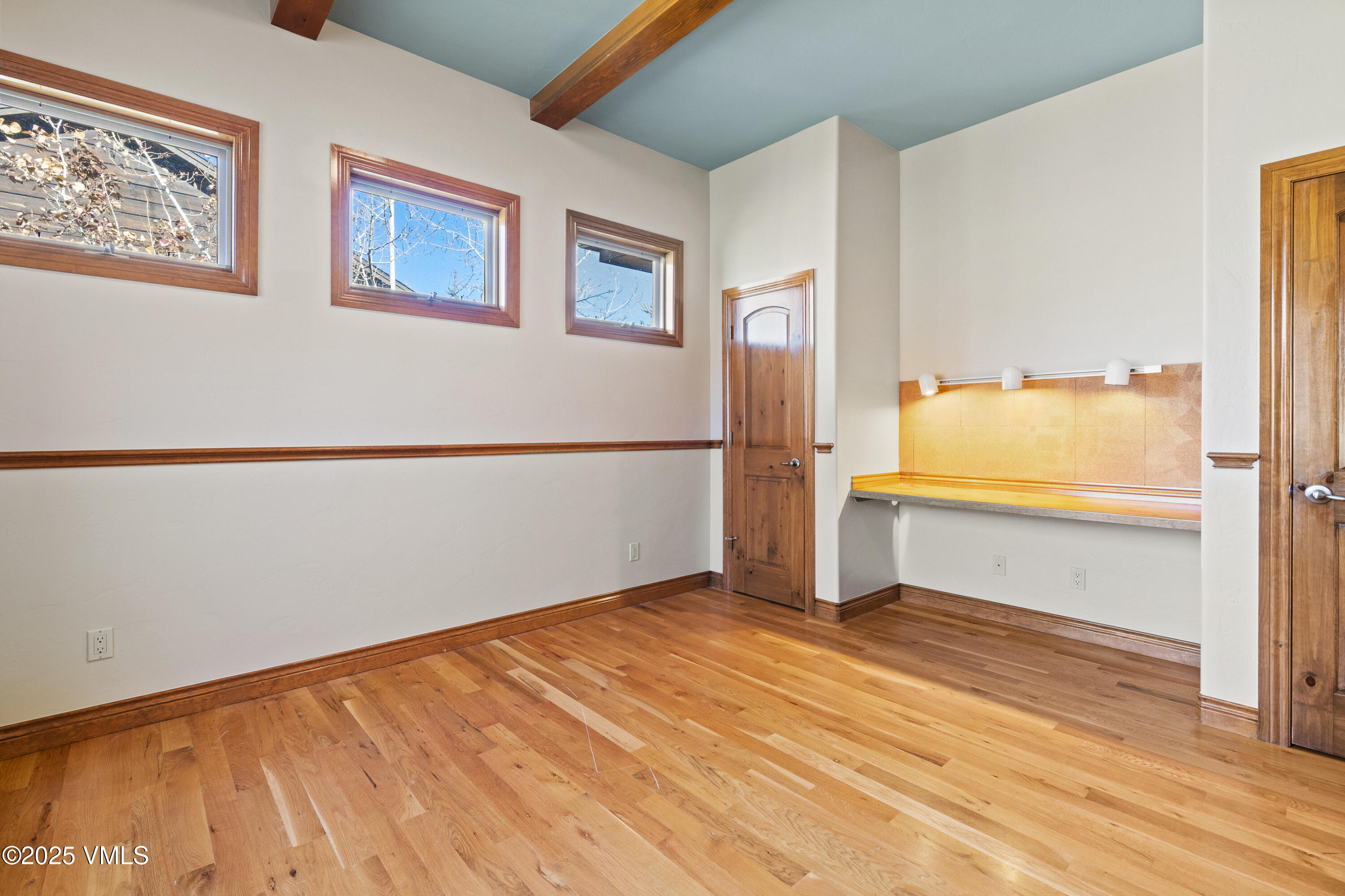 Gypsum, Colorado, 81637, United States, 6 Bedrooms Bedrooms, ,5 BathroomsBathrooms,Residential,For Sale,1987676