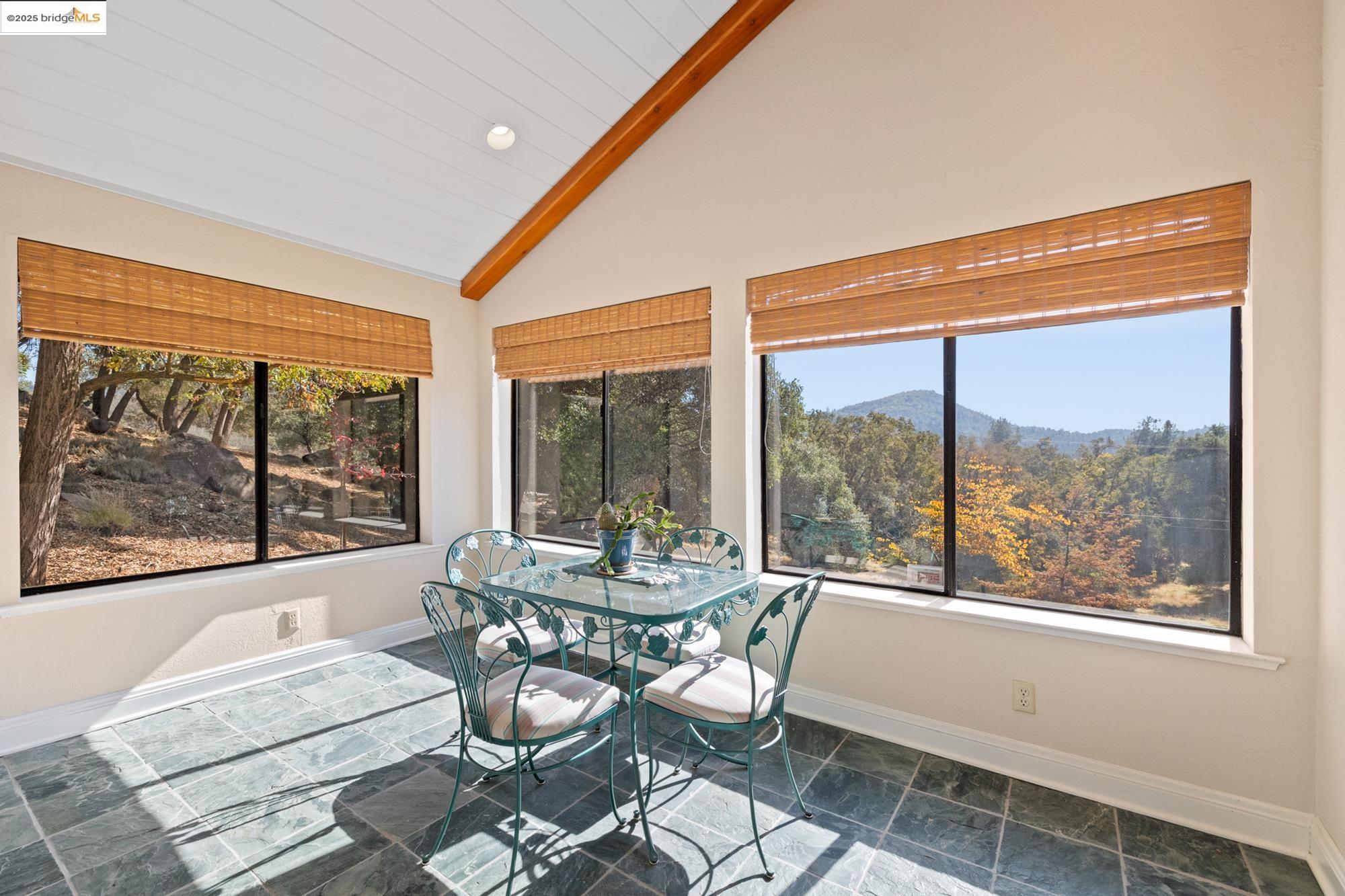 Sonora, California, 95370, United States, 4 Bedrooms Bedrooms, ,4 BathroomsBathrooms,Residential,For Sale,1987424