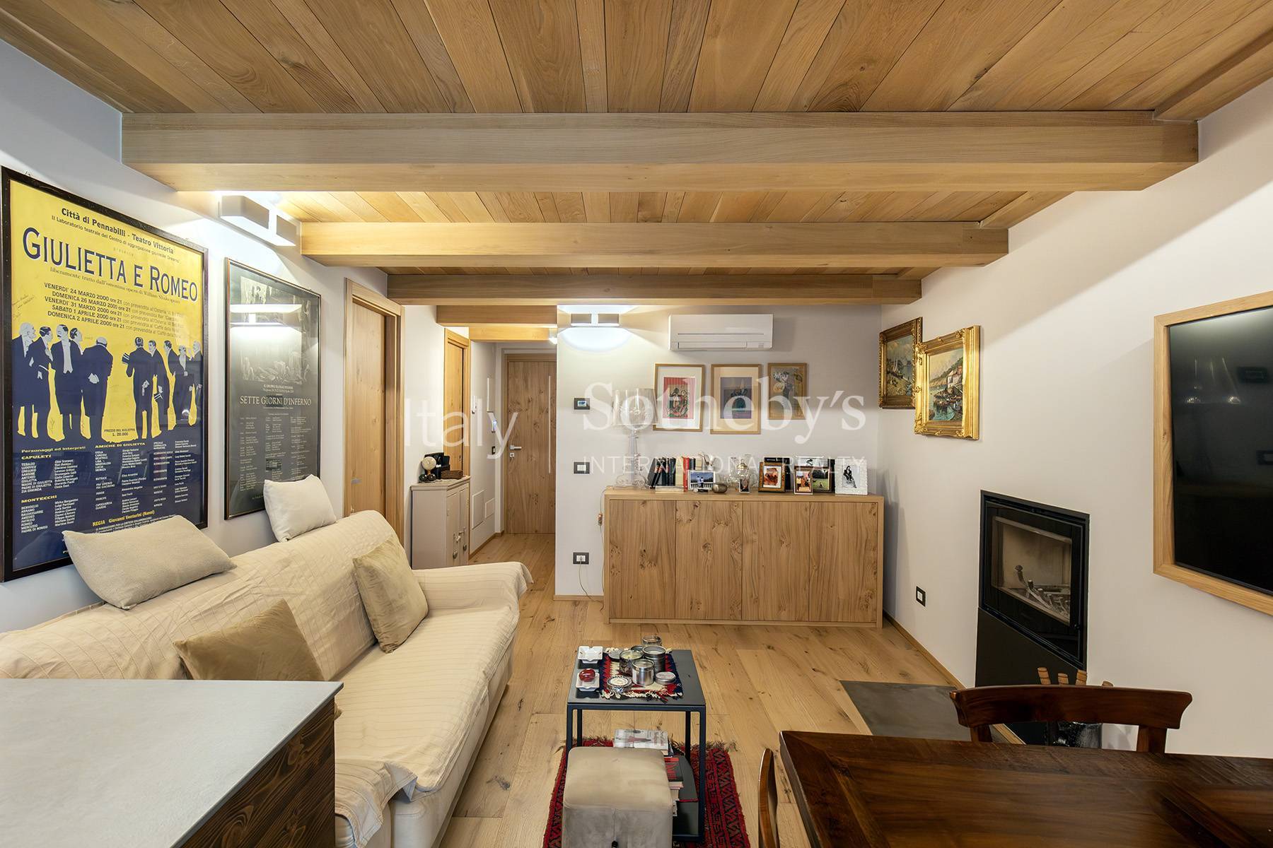  Elegant Townhouse with View - 物件實景