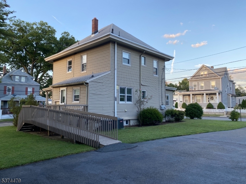 Hawthorne Boro, New Jersey, 07506, United States, 2 Bedrooms Bedrooms, ,2 BathroomsBathrooms,Residential,For Sale,1903261