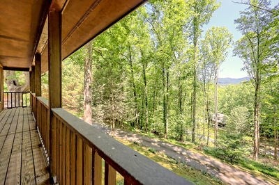 192 Brookwood Drive, Blairsville, Georgia, 30512, United States, 5 Bedrooms Bedrooms, ,6 BathroomsBathrooms,Residential,For Sale,192 Brookwood Drive,1668132