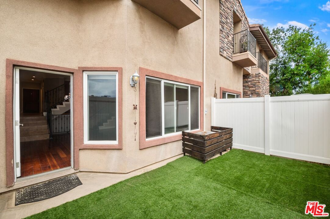 Agoura Hills, California, 91301, United States, 3 Bedrooms Bedrooms, ,3 BathroomsBathrooms,Residential,For Sale,1919478