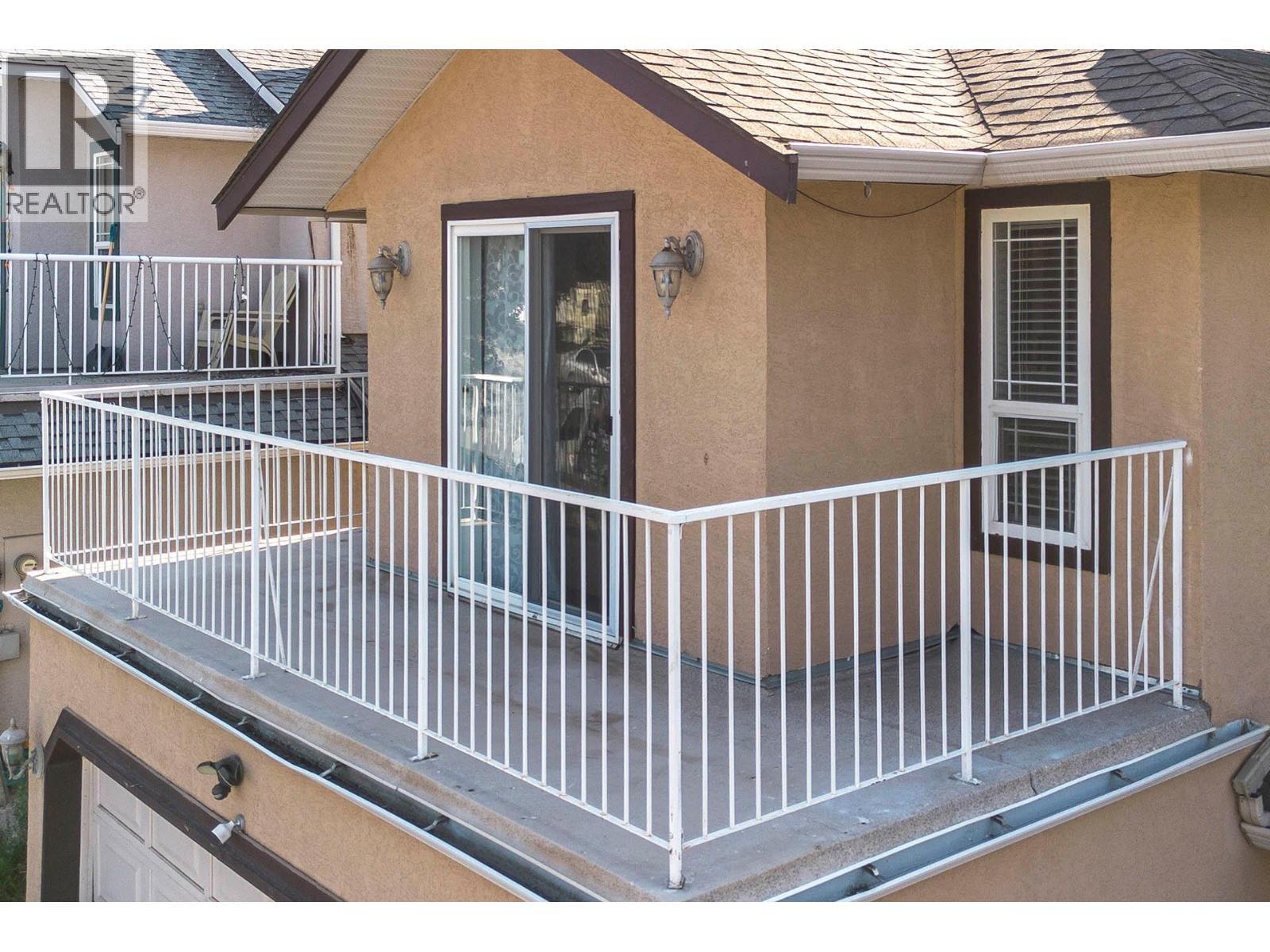 KAMLOOPS, British Columbia, V1S 1W2, CA, 6 Bedrooms Bedrooms, ,4 BathroomsBathrooms,Residential,For Sale,1950563