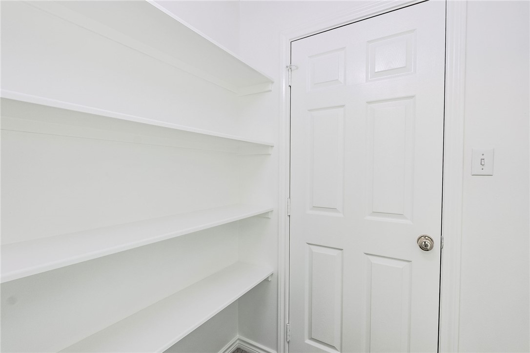 Bryan, Texas, 77808, United States, 3 Bedrooms Bedrooms, ,3 BathroomsBathrooms,Residential,For Sale,1989351