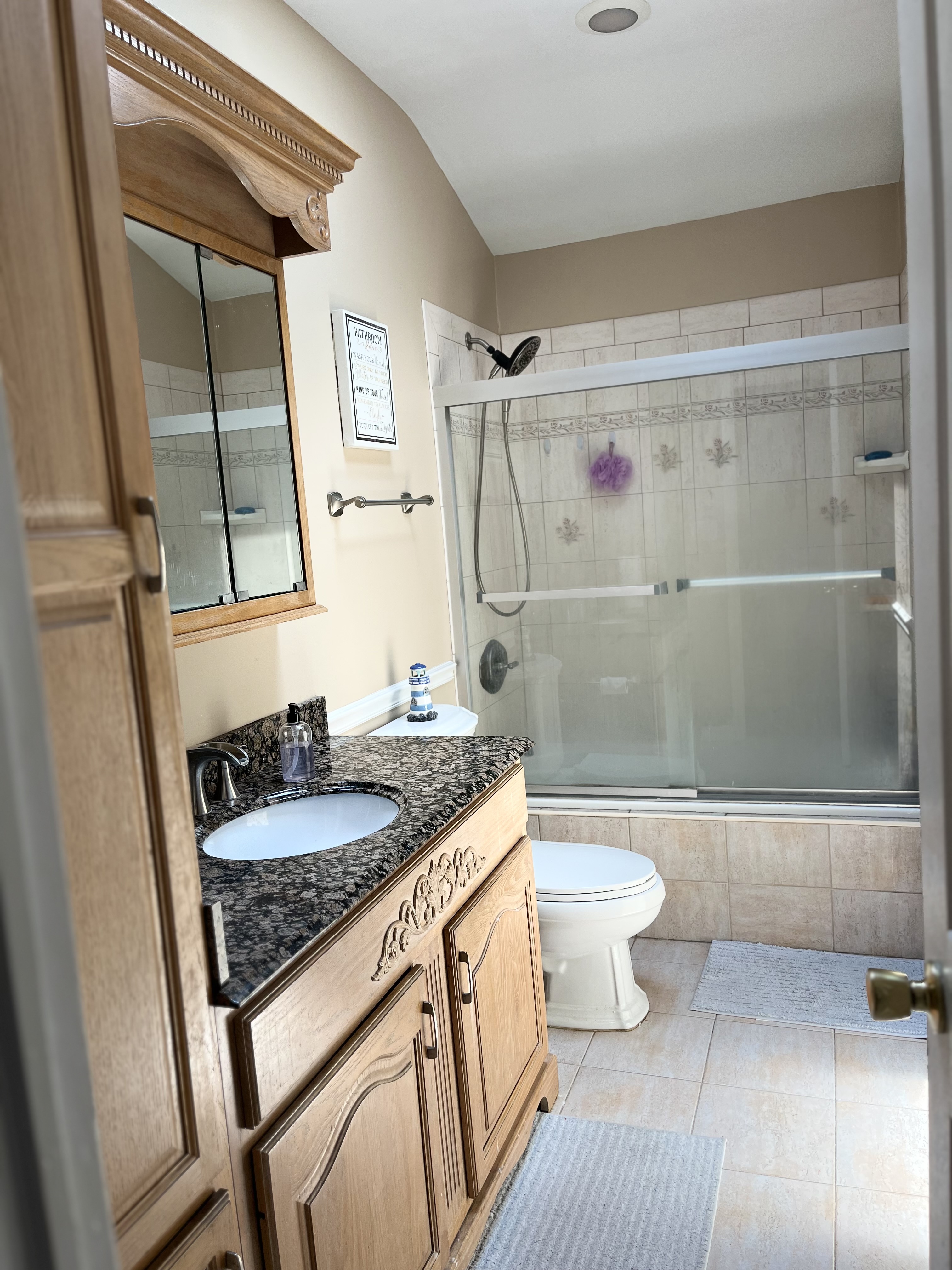 North Babylon, New York, 11703, United States, 4 Bedrooms Bedrooms, ,2 BathroomsBathrooms,Residential,For Sale,1866657