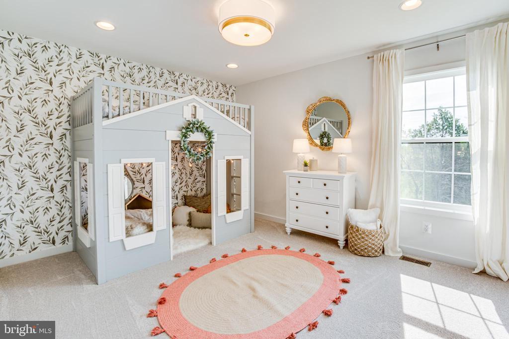 Fredericksburg, Virginia, 22406, United States, 4 Bedrooms Bedrooms, ,4 BathroomsBathrooms,Residential,For Sale,1849791