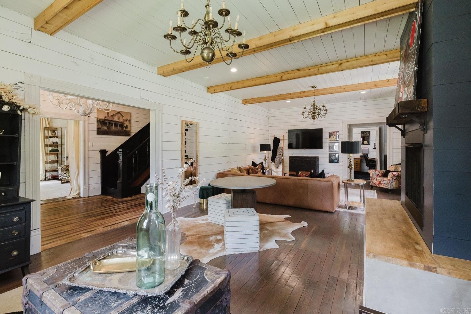 Benton, Arkansas, 72015, United States, 5 Bedrooms Bedrooms, ,3 BathroomsBathrooms,Residential,For Sale,1978778