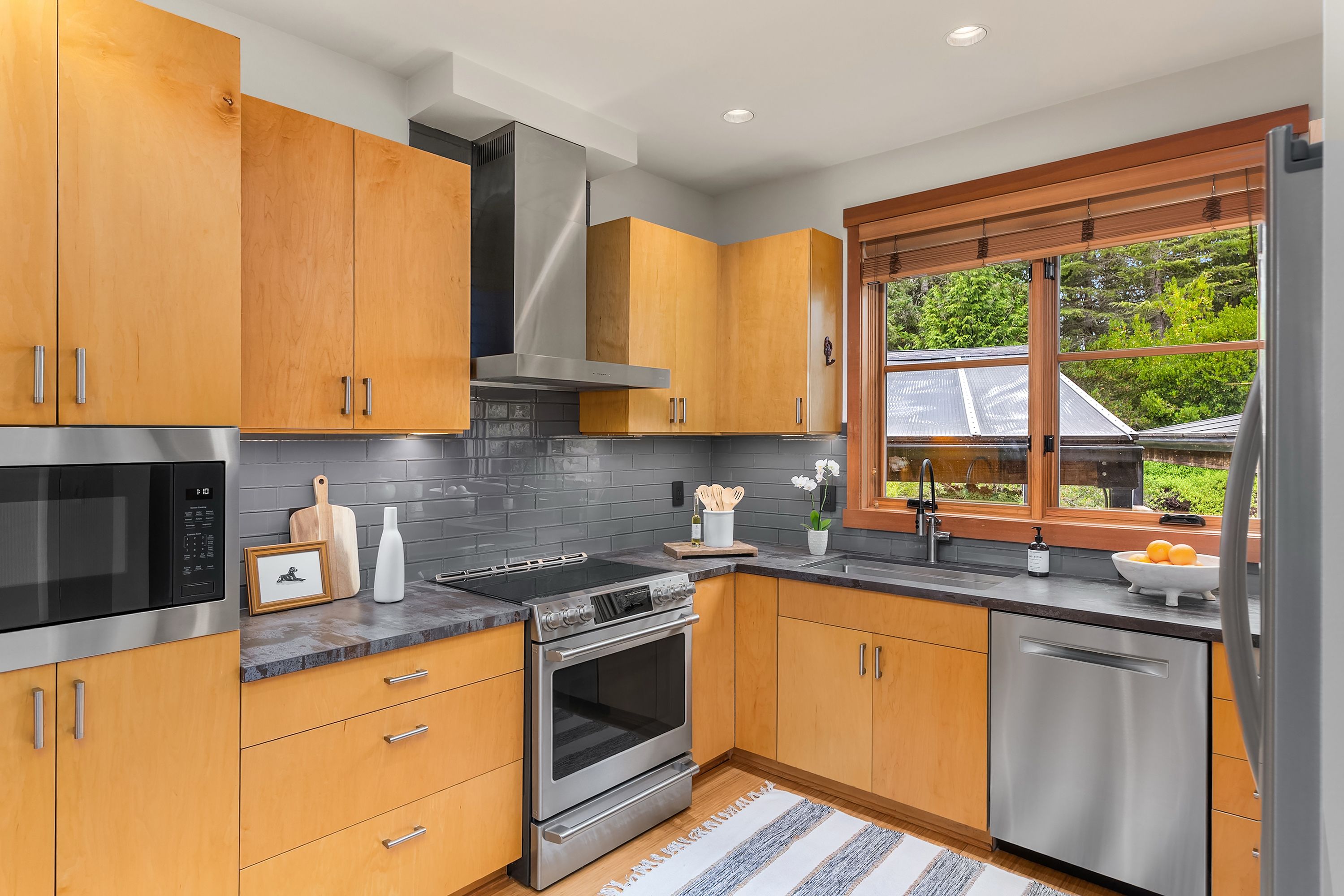  722 NE Vineyard Lane Unit #L102, Bainbridge Island, WA 98110 - 物件實景