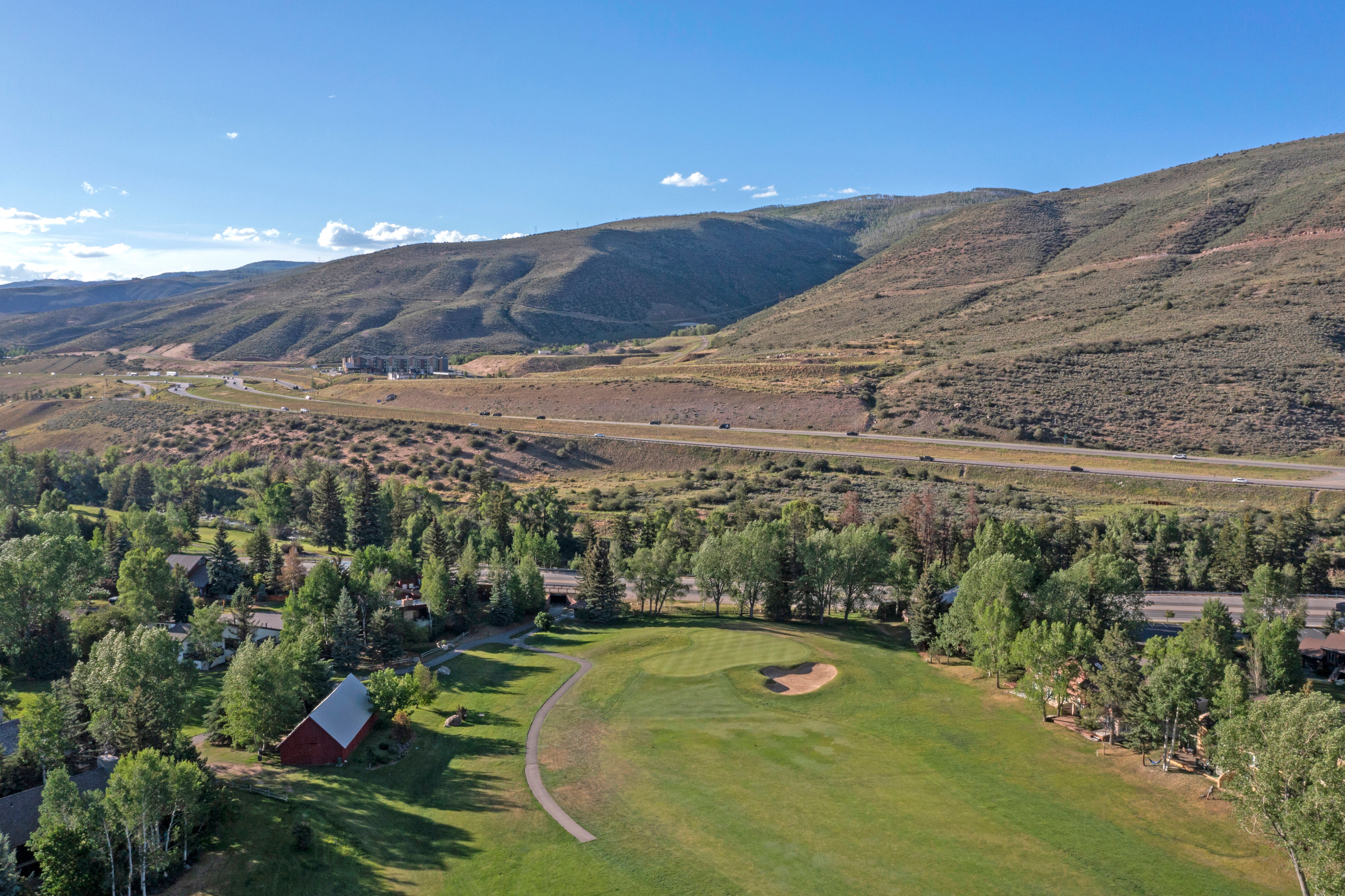  Sunny South-facing Home on the 2nd hole of EagleVail Golf Course - 物件實景