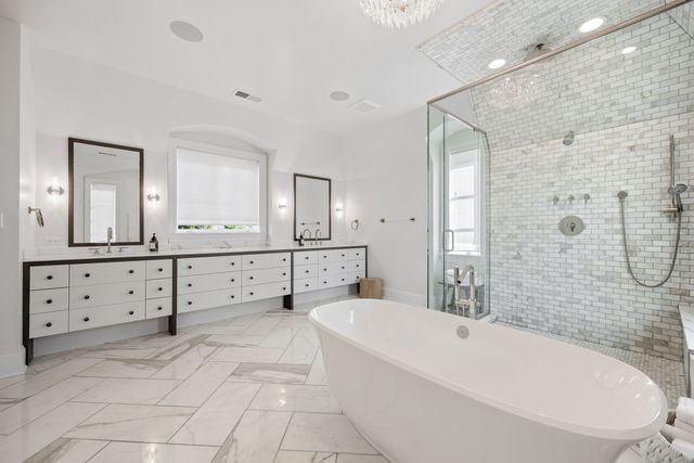 Burr Ridge, Illinois, 60527, United States, 6 Bedrooms Bedrooms, ,8 BathroomsBathrooms,Residential,For Sale,1885280