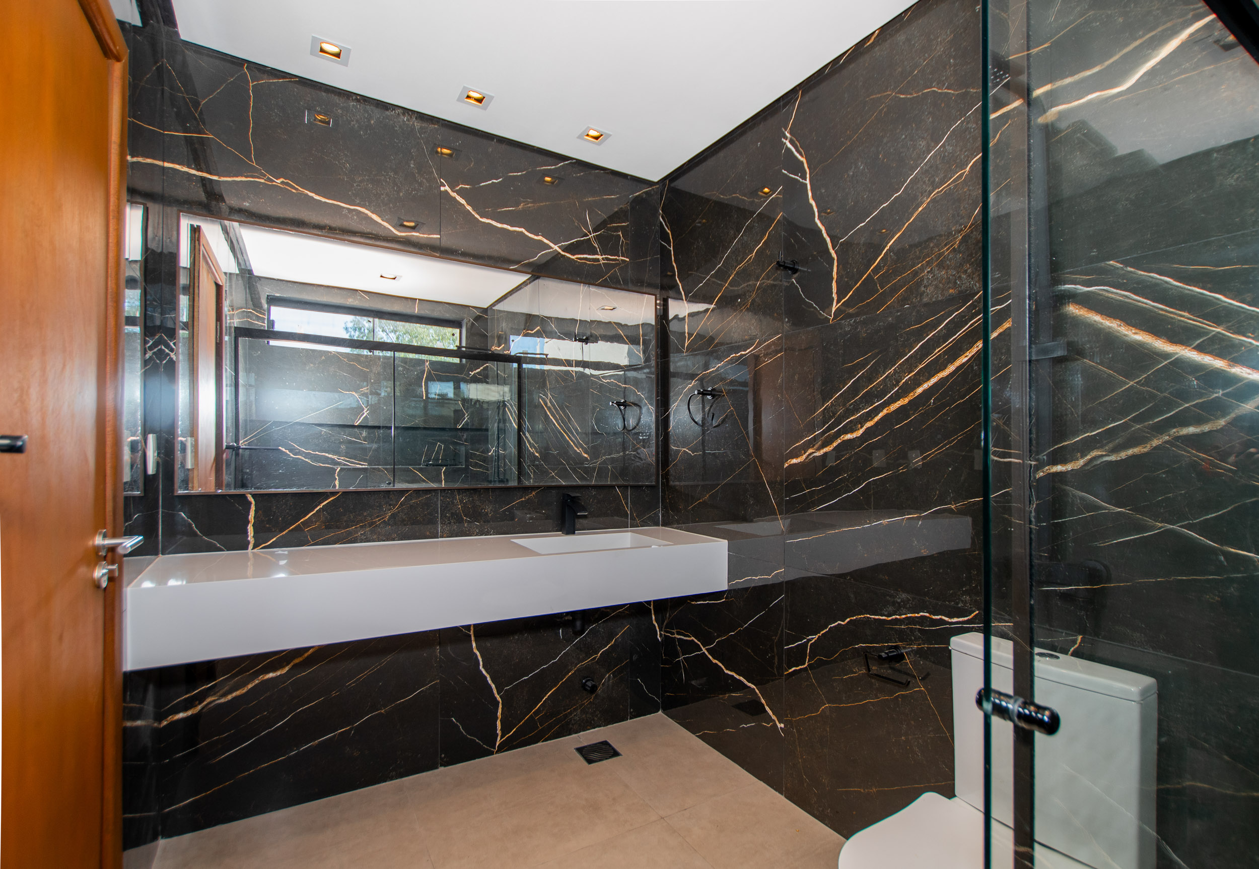  Elegant Brand-New Residence in San Bernardino - 物件實景